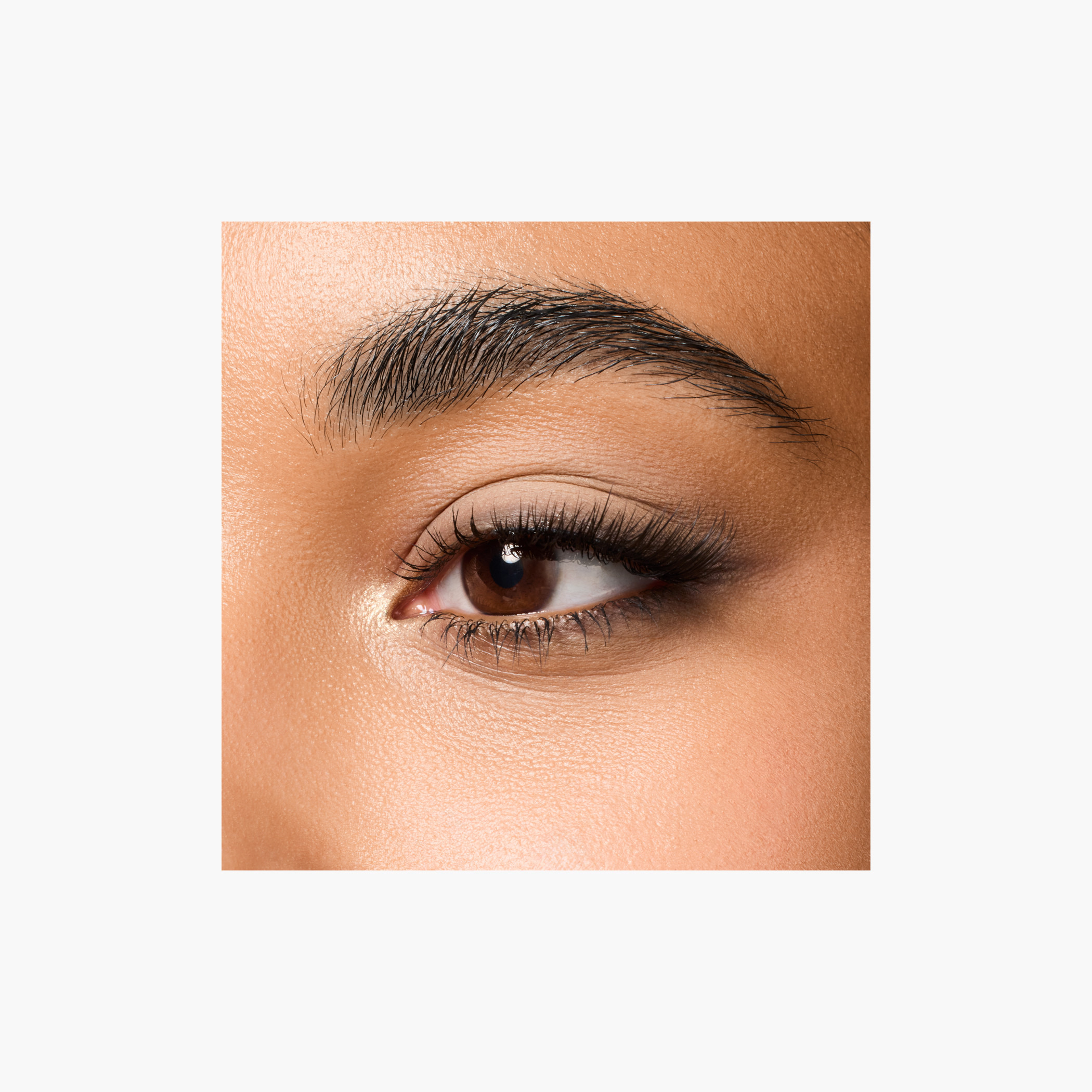 باليت ظلال عيون ديزني ميكي ماوس آند فريندز من إيسينس-beautyandpersonalcare-makeup-eyes-eyeshadows-image-7