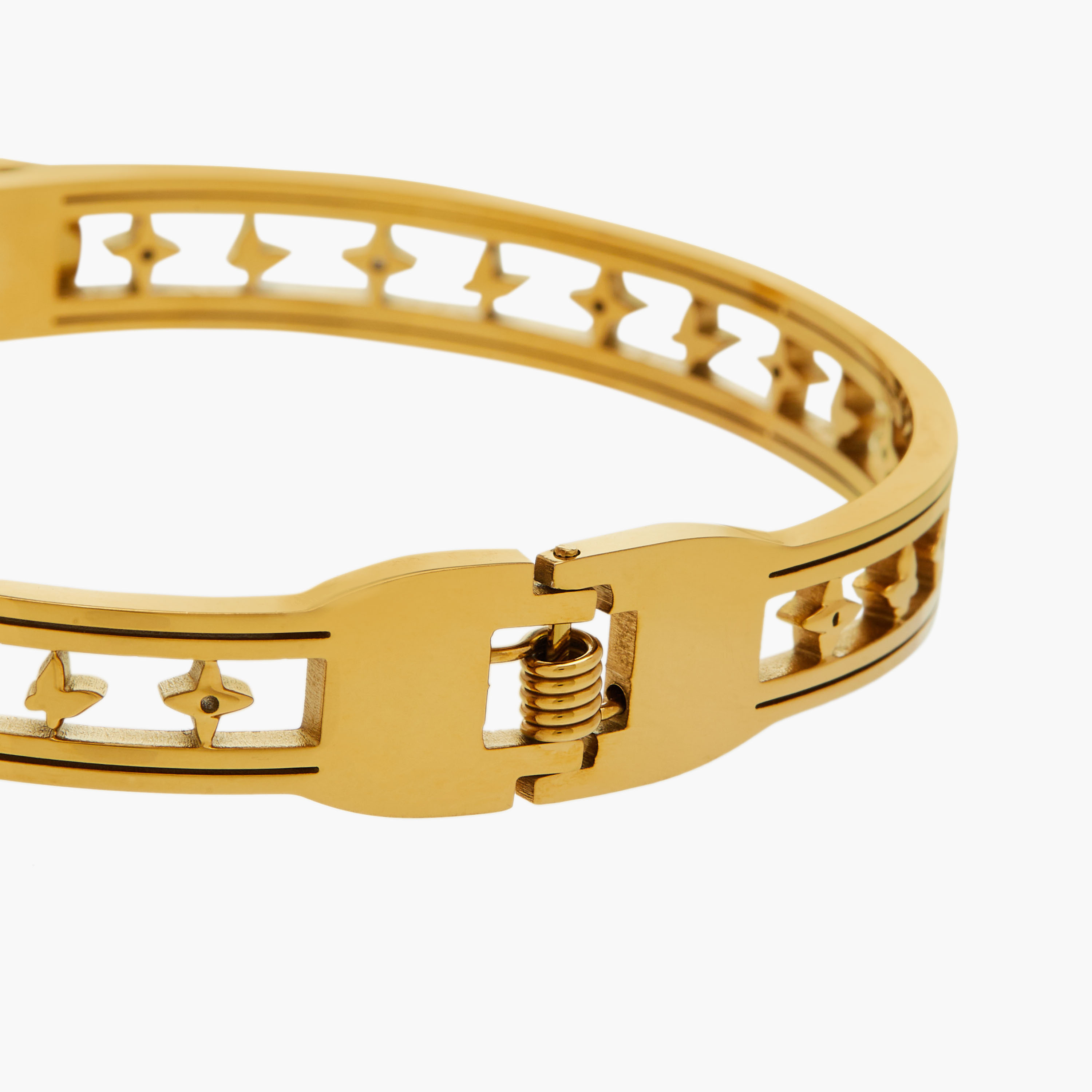 سوار بمشبك مطلي بالمينا مع تفاصيل زهرة البرسيم-women-watchesandjewellery-jewellery-banglesandbracelets-image-5