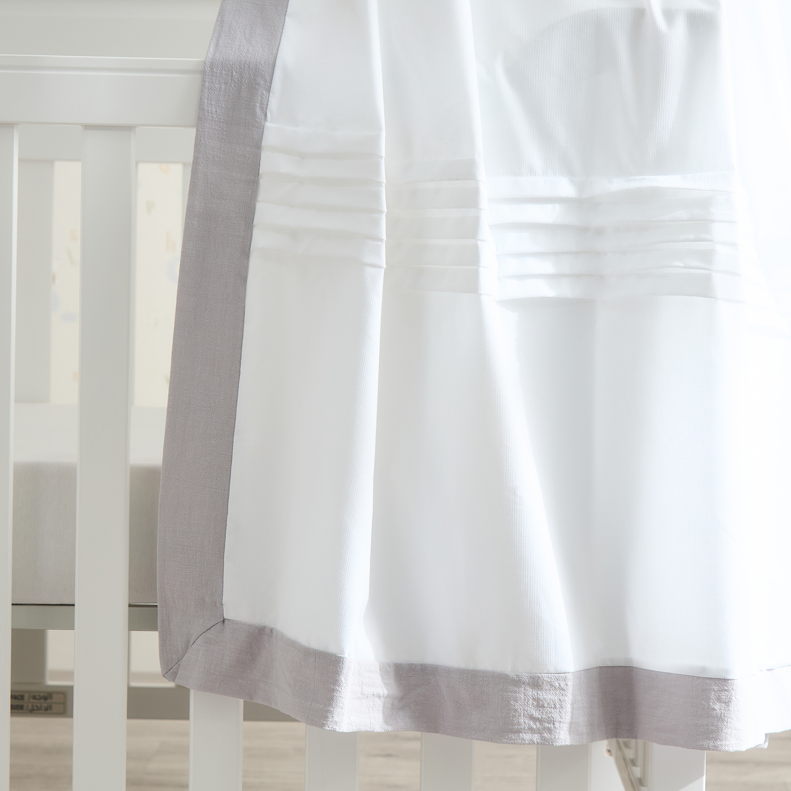 مظلة سرير سادة مع أربطة من جونيورز-baby-nursery-furniture-cribsandbeds-cribaccessories-image-2