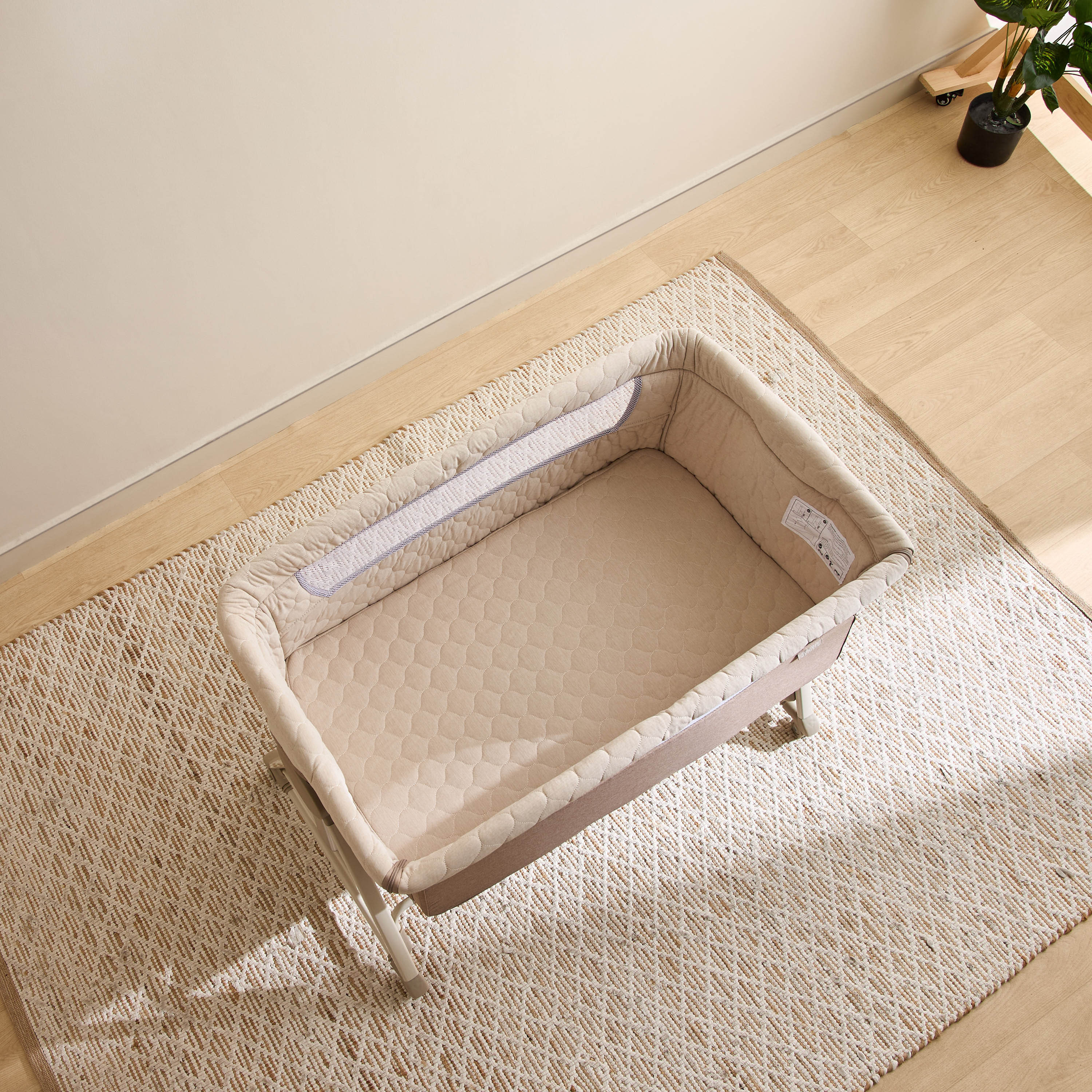 Juniors Percy Baby Bassinet with 7 Adjustable Heights-baby-nursery-furniture-cribsandbeds-bassinets-image-4