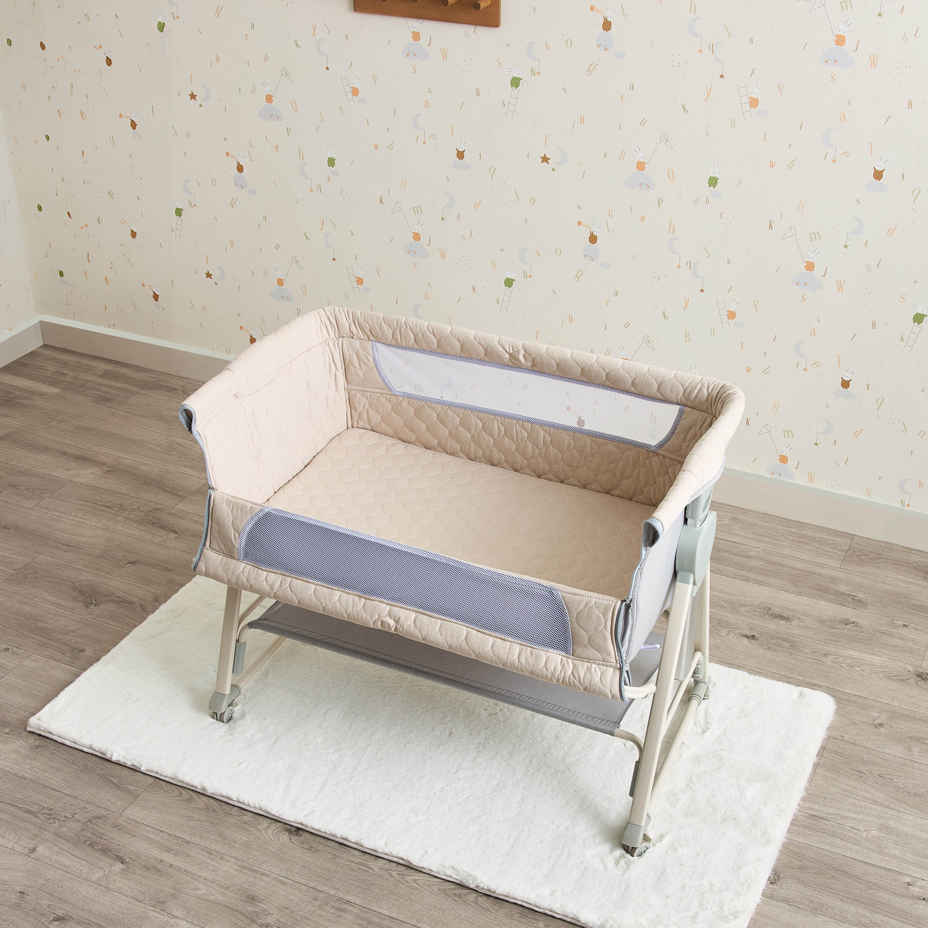 Juniors Percy Baby Bassinet with 7 Adjustable Heights-baby-nursery-furniture-cribsandbeds-bassinets-image-3