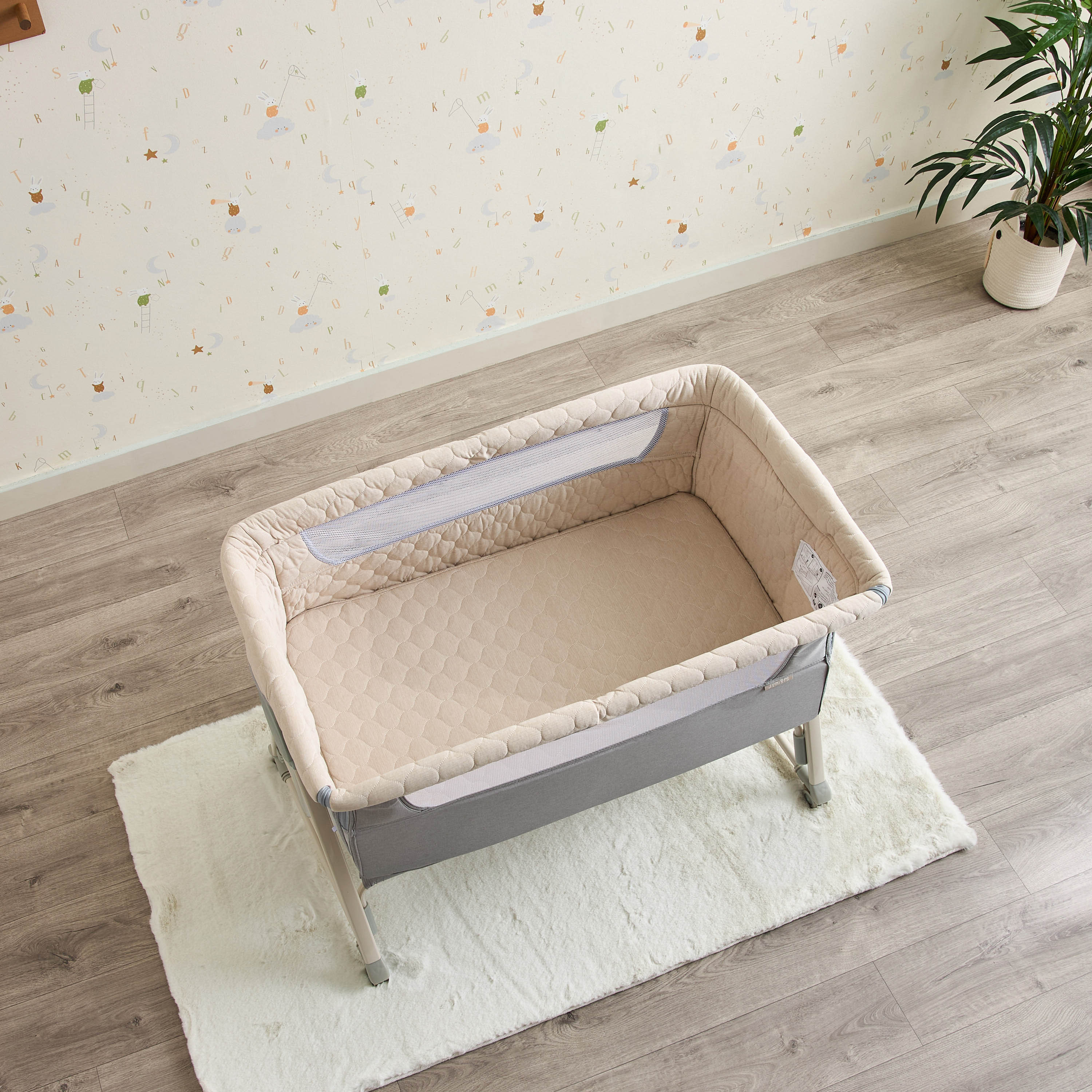 Juniors Percy Baby Bassinet with 7 Adjustable Heights-baby-nursery-furniture-cribsandbeds-bassinets-image-4