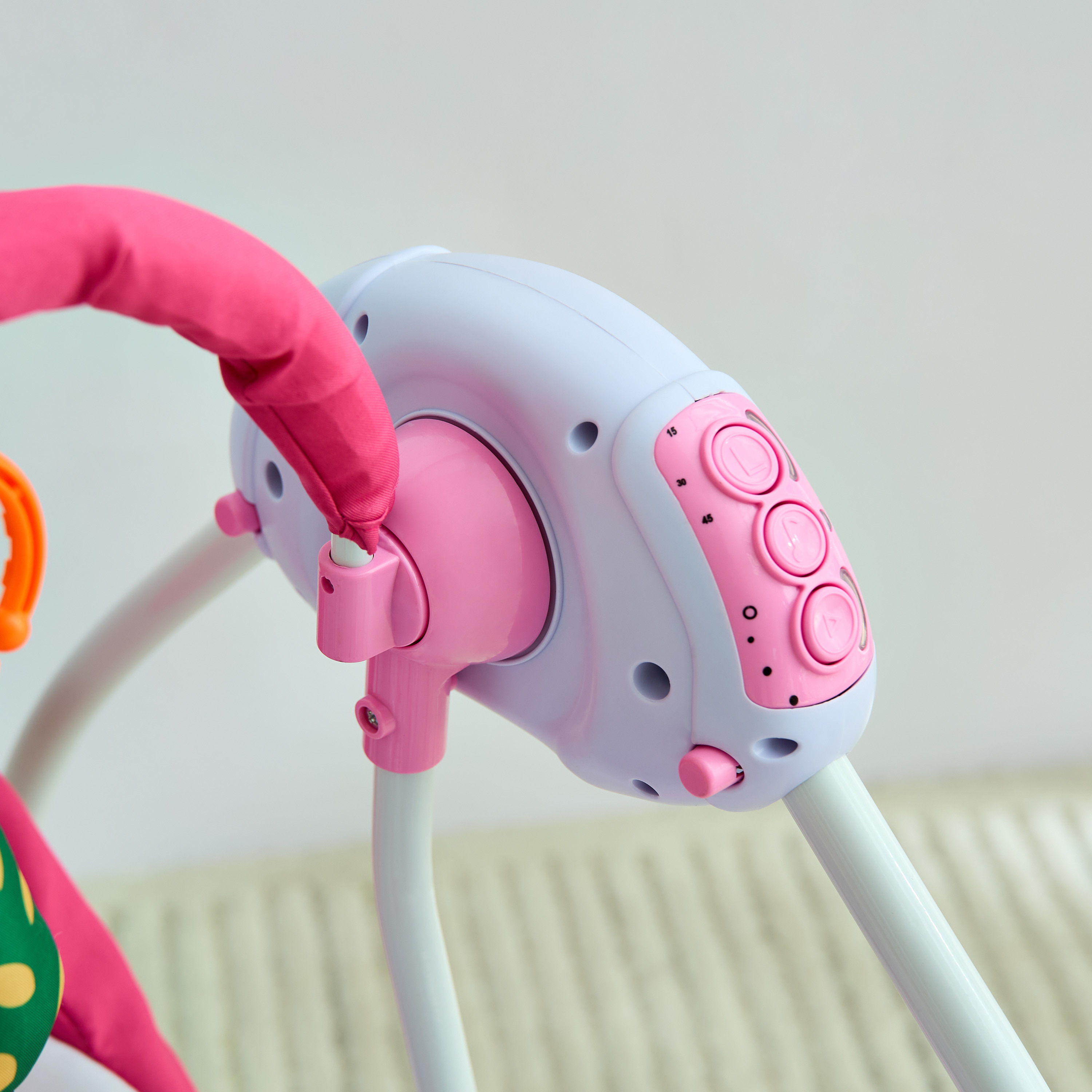 كرسي هزاز للأطفال بجهاز تحكم عن بعد مع ناموسية من ليتل بلومرز-baby-infantactivity-rockers-image-7