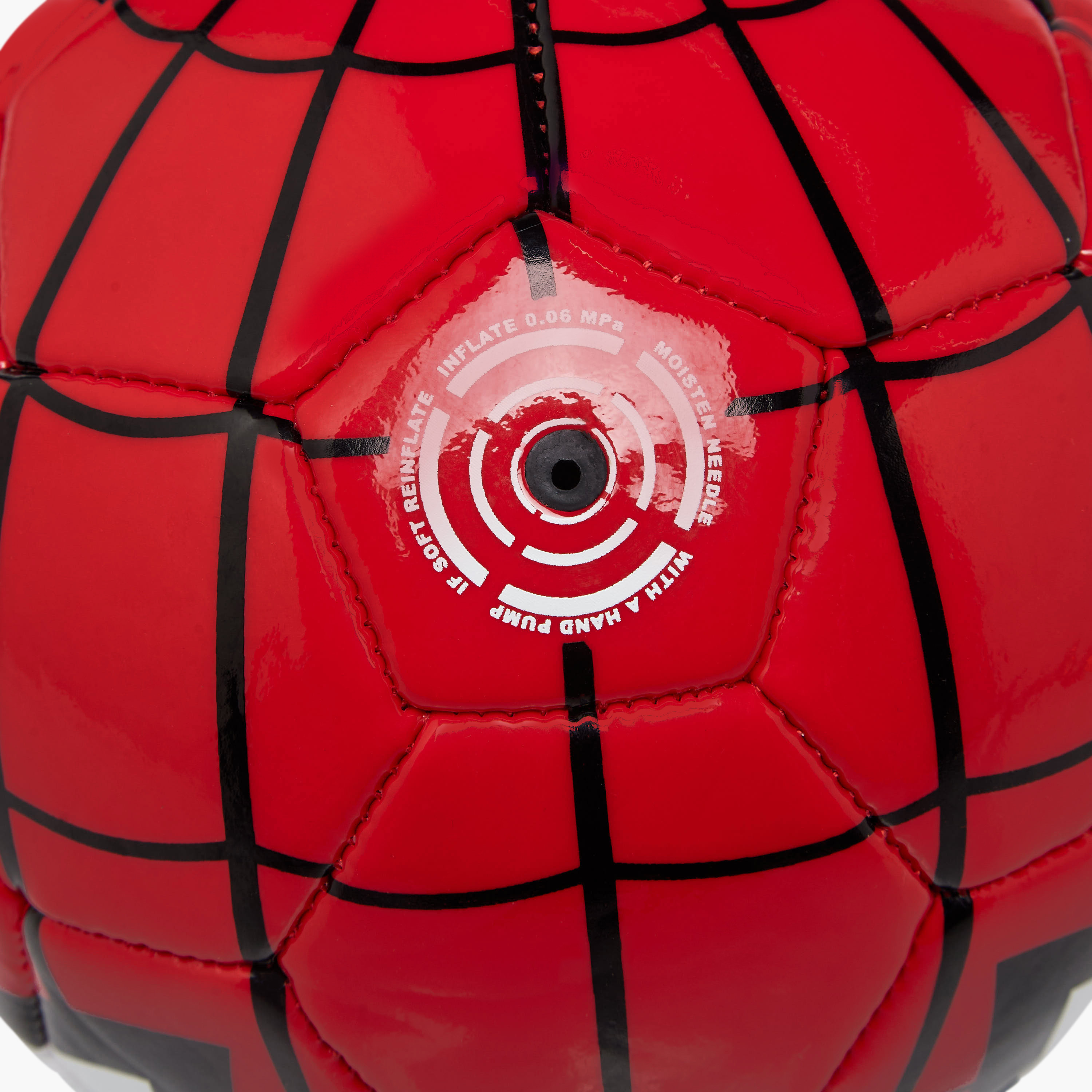 كرة قدم بطبعات سبايدرمان-toys-outdoor-sports-image-1