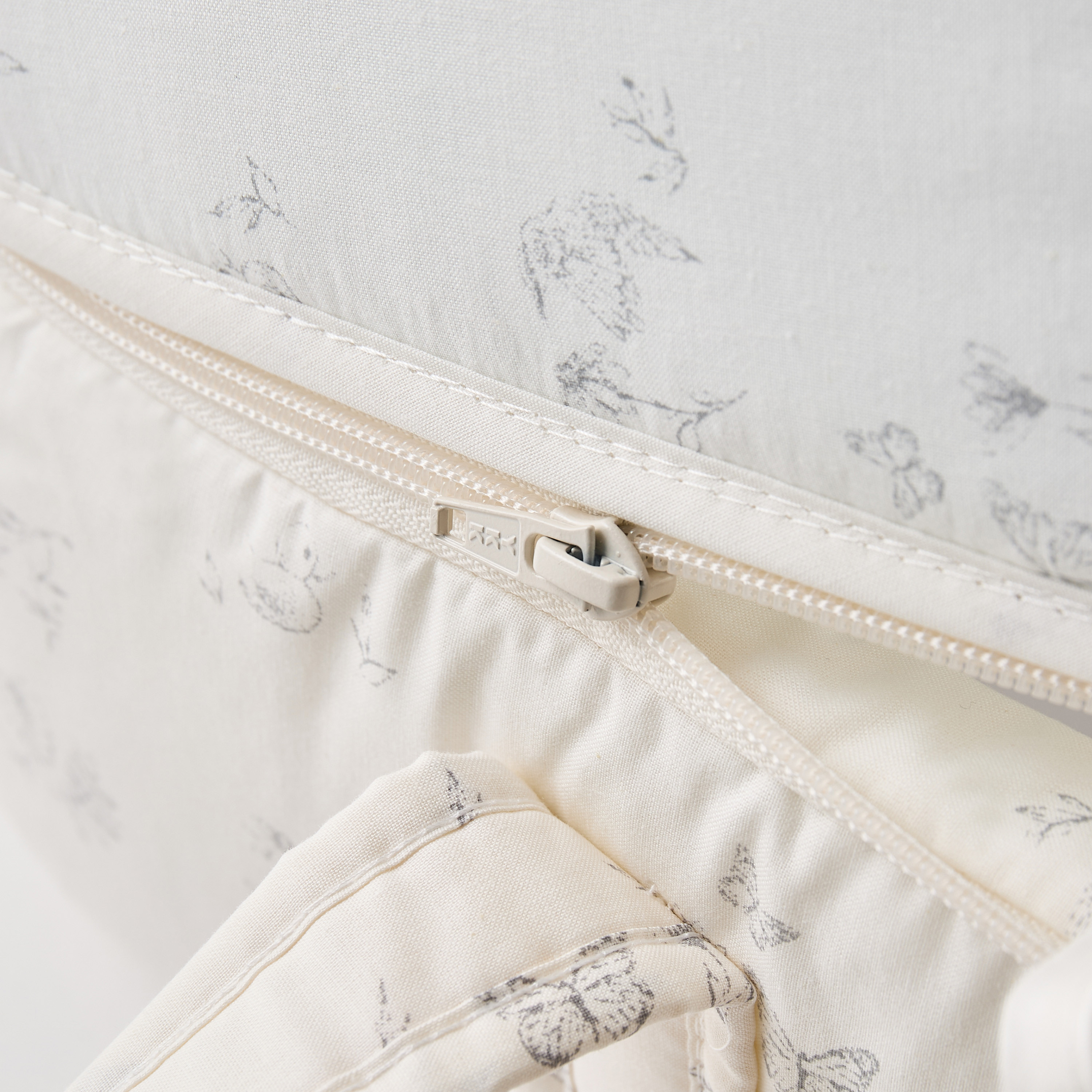 Cambrass Merlo Carry Cot with Floral Print-baby-gear-carrycots-image-10