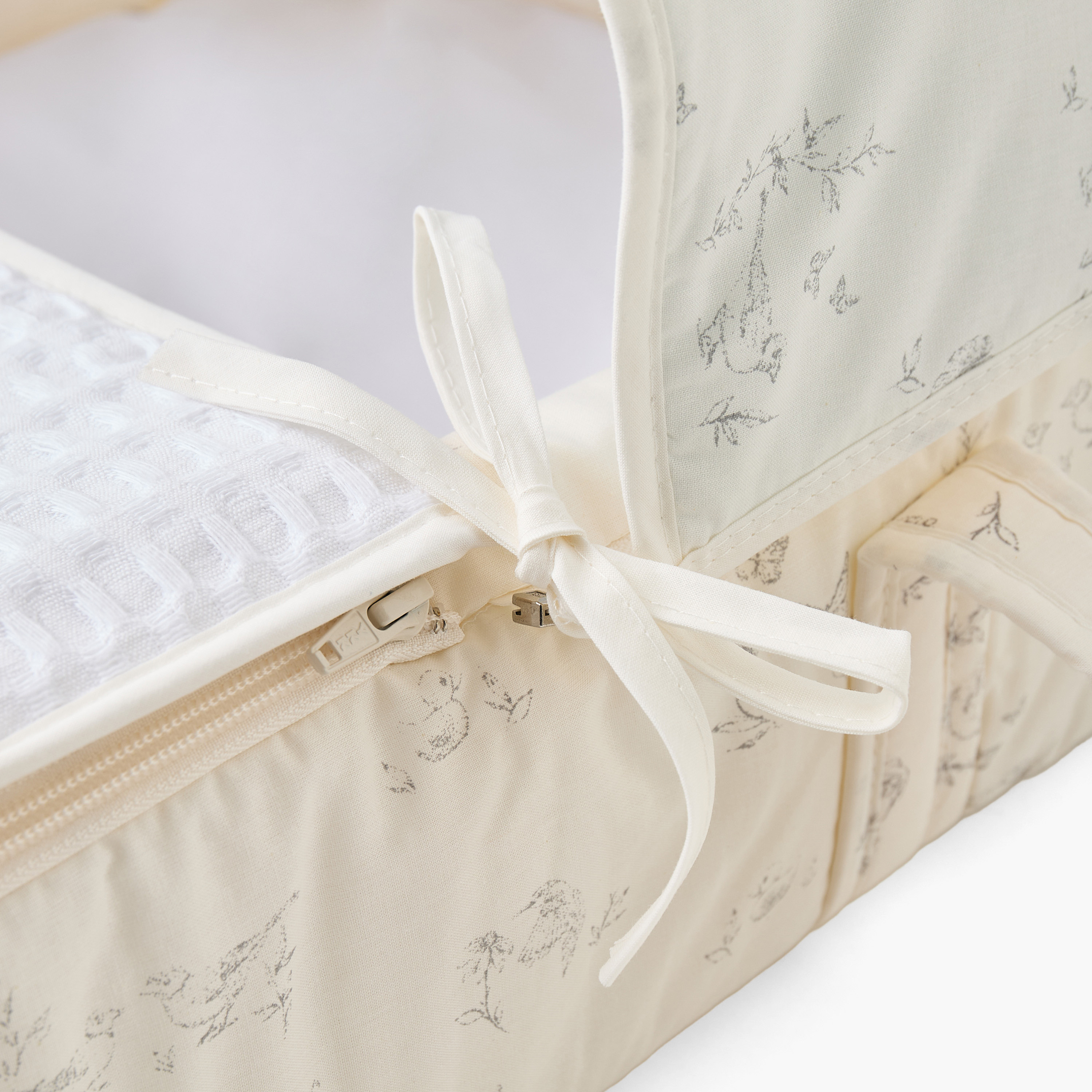 Cambrass Merlo Carry Cot with Floral Print-baby-gear-carrycots-image-8