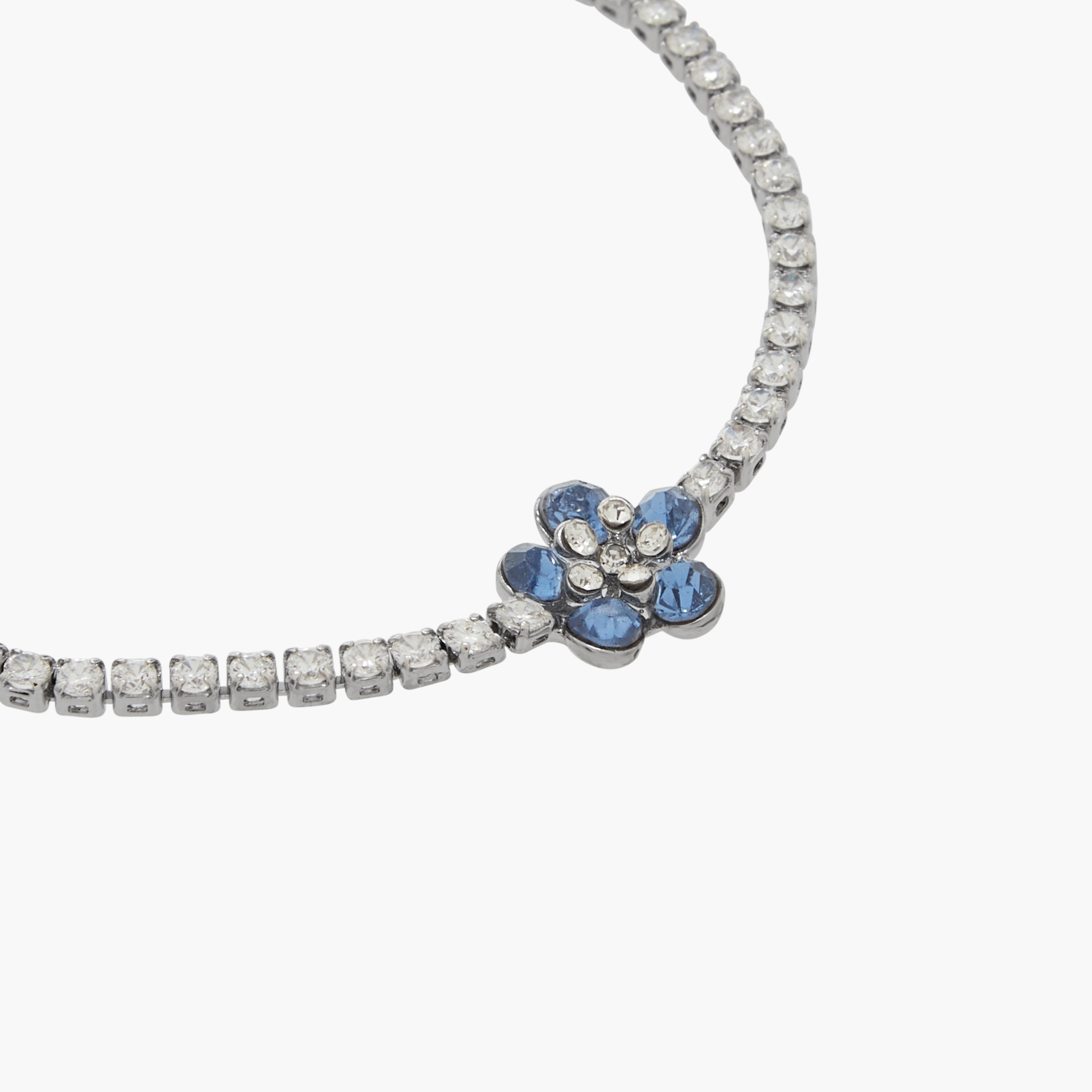 سوار مرصّع بحجر مكعب زركون ومشبك إغلاق-women-watchesandjewellery-jewellery-banglesandbracelets-image-5