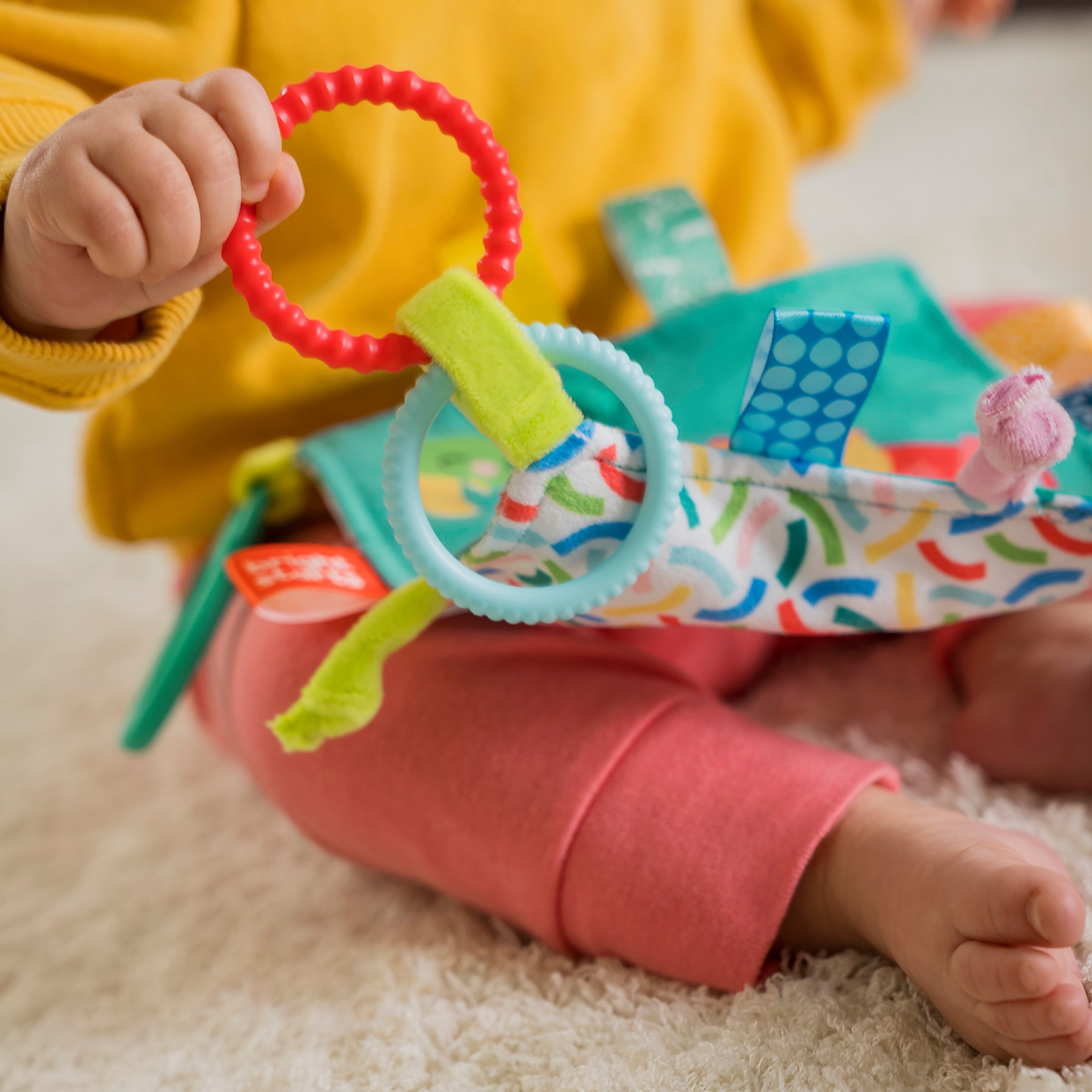 Bright Starts Fuzzy Feelies Soothing Blankie-toys-babyandtoddlertoys-strollertoys-image-13