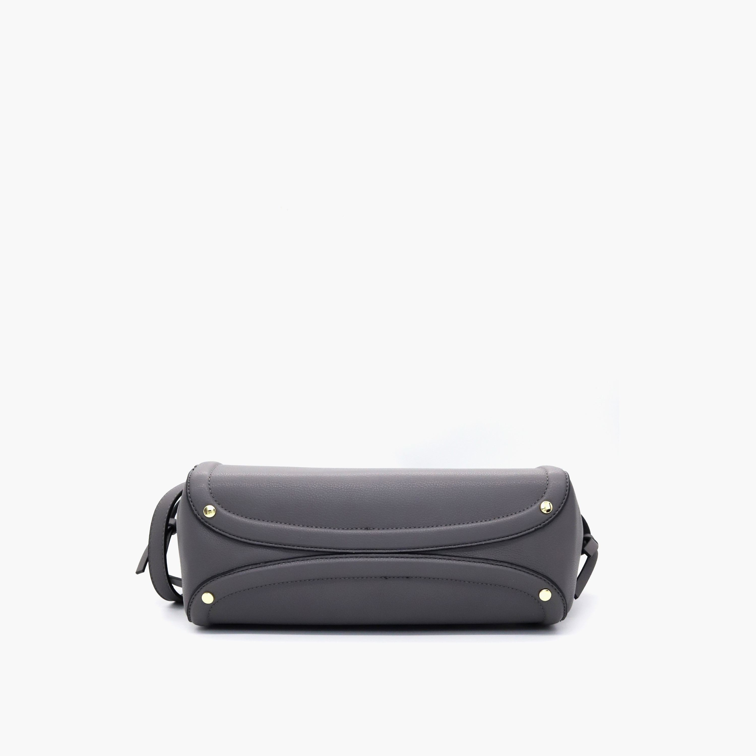 شنطة توتي سادة بحزام قابل للتعديل من في إيتاليا-women-bagsandwallets-handbags-image-21