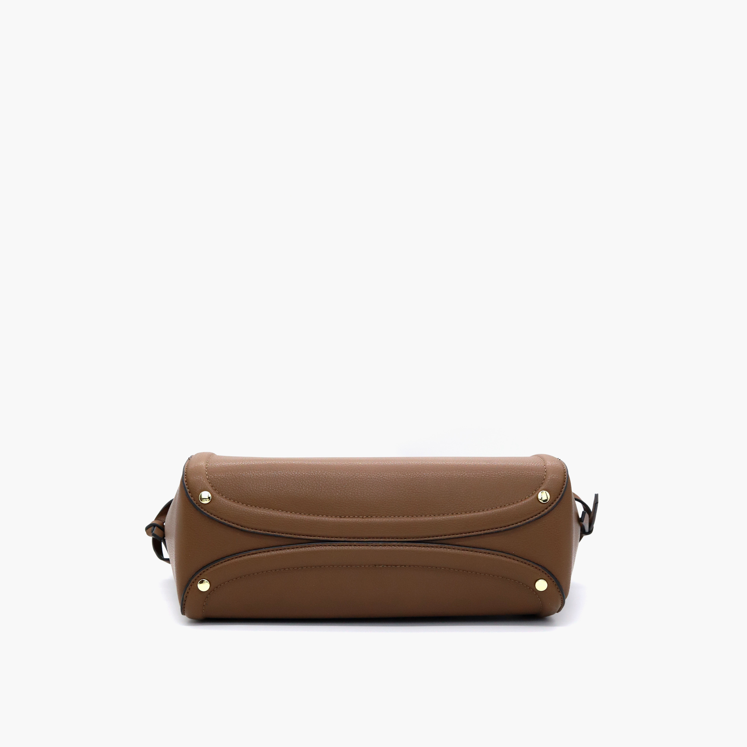 شنطة توتي سادة بحزام قابل للتعديل من في إيتاليا-women-bagsandwallets-handbags-image-37