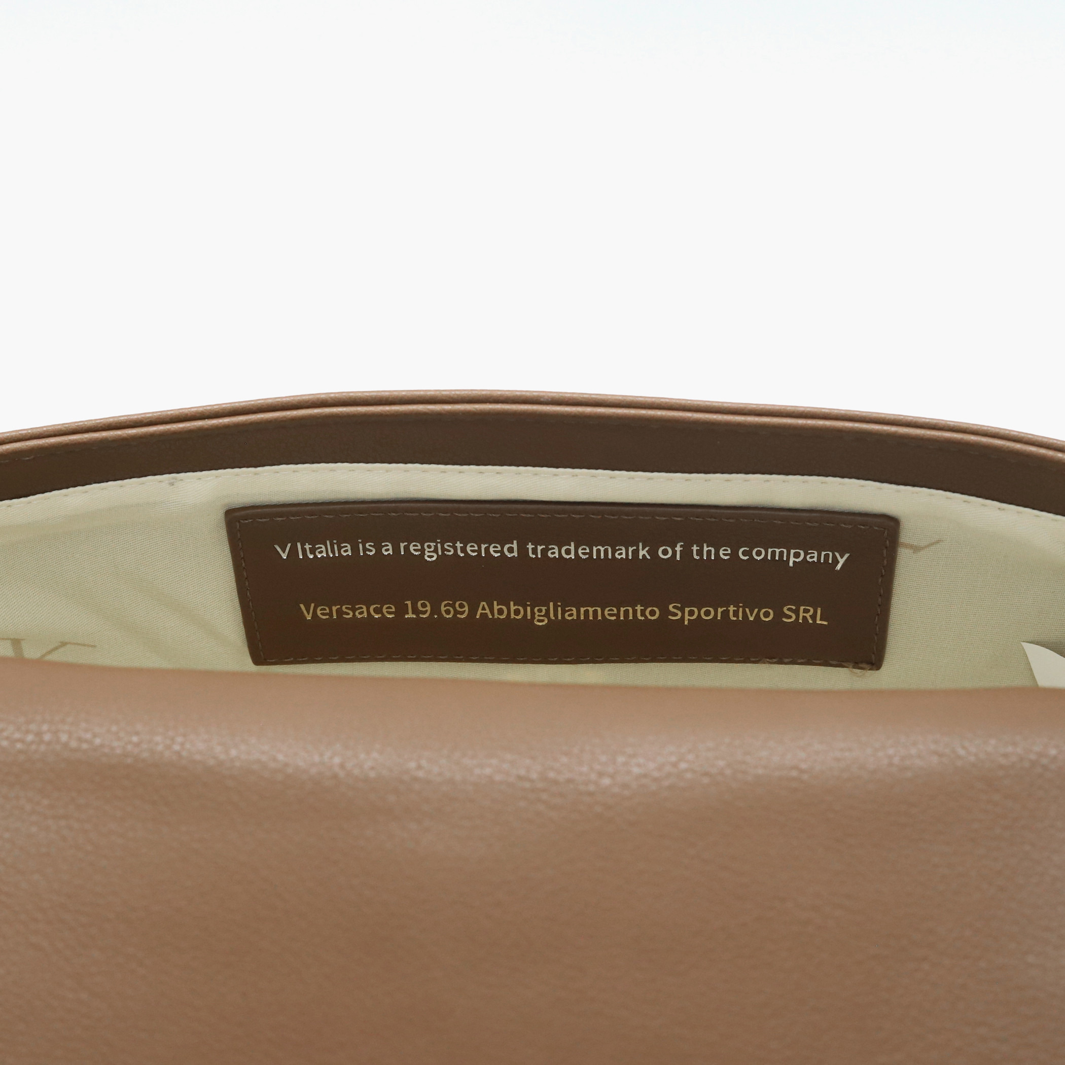 شنطة كروس بودي سادة بحزام قابل للفصل وطيّة إغلاق من في إيتاليا-women-bagsandwallets-handbags-image-39