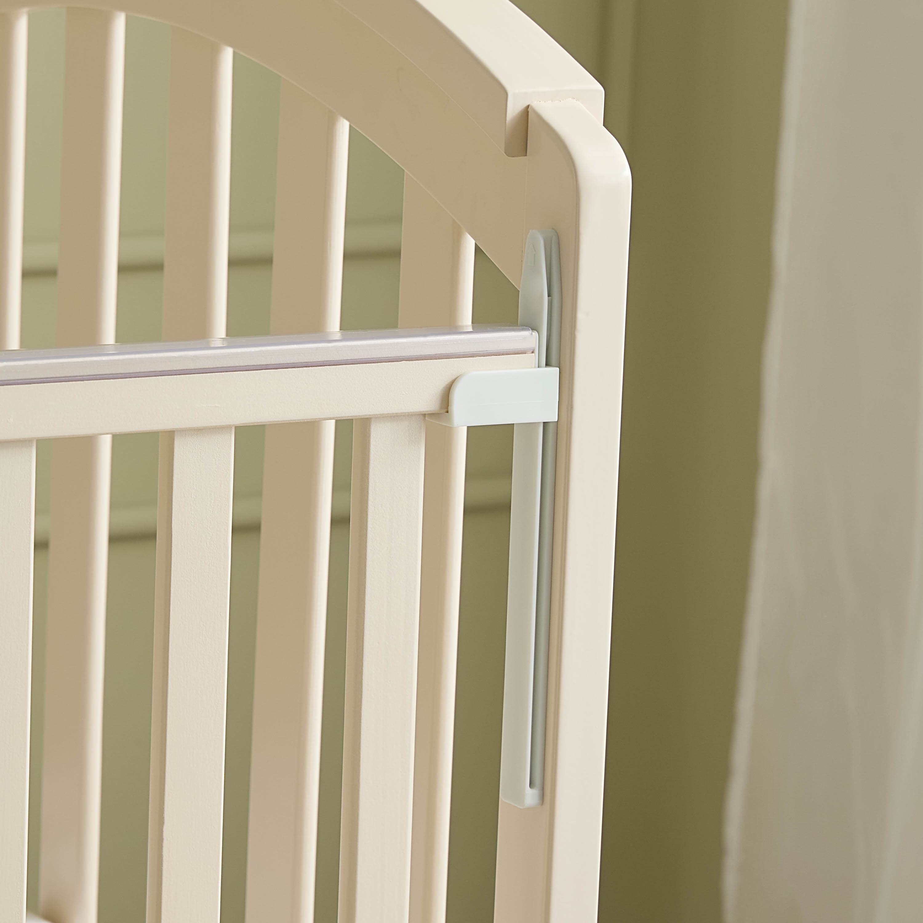 Juniors Capri Crib with Adjustable Height and Side Rails (Up to 3 years)-baby-nursery-furniture-cribsandbeds-babycribs-image-7