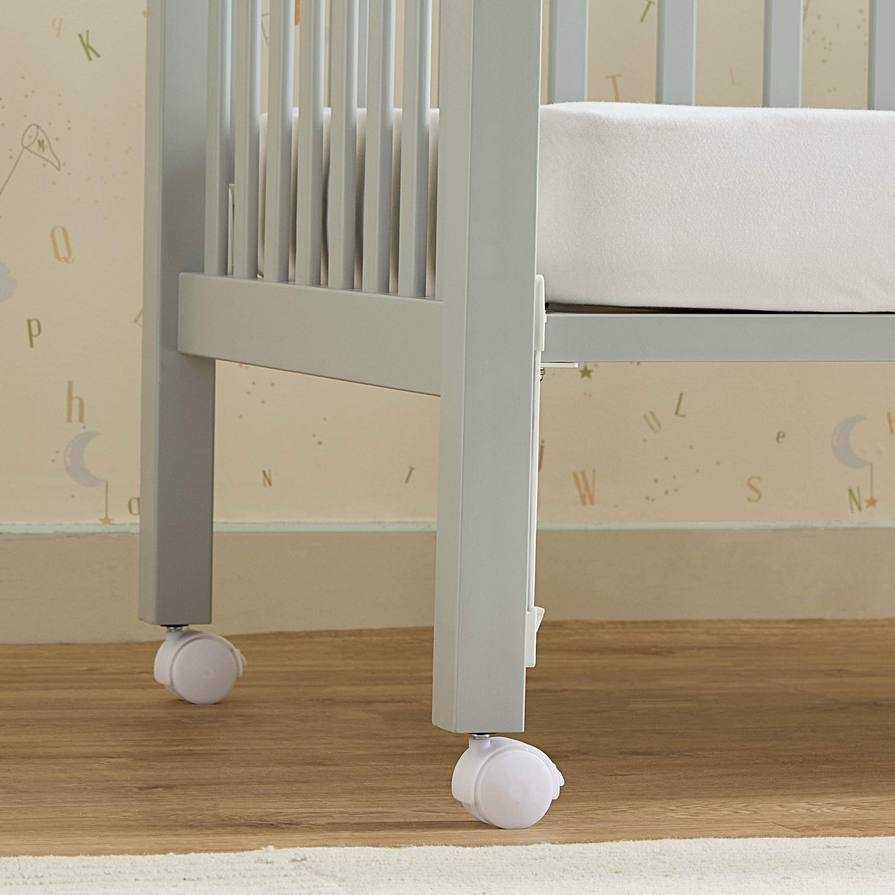 Magaret Crib with Adjustable Height (Up to 3 years)-baby-nursery-furniture-cribsandbeds-babycribs-image-9