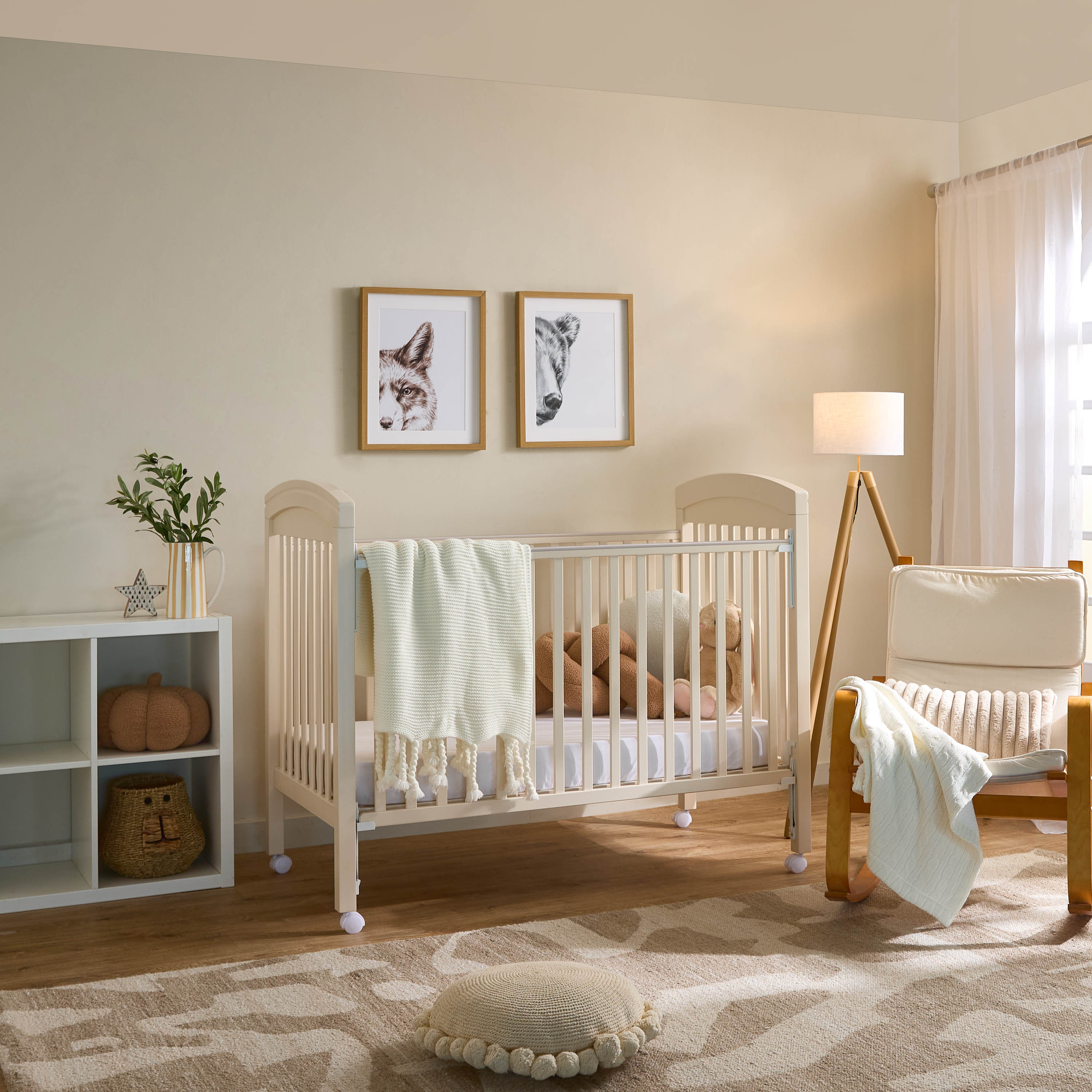 Magaret Crib with Adjustable Height (Up to 3 years)-baby-nursery-furniture-cribsandbeds-babycribs-image-12
