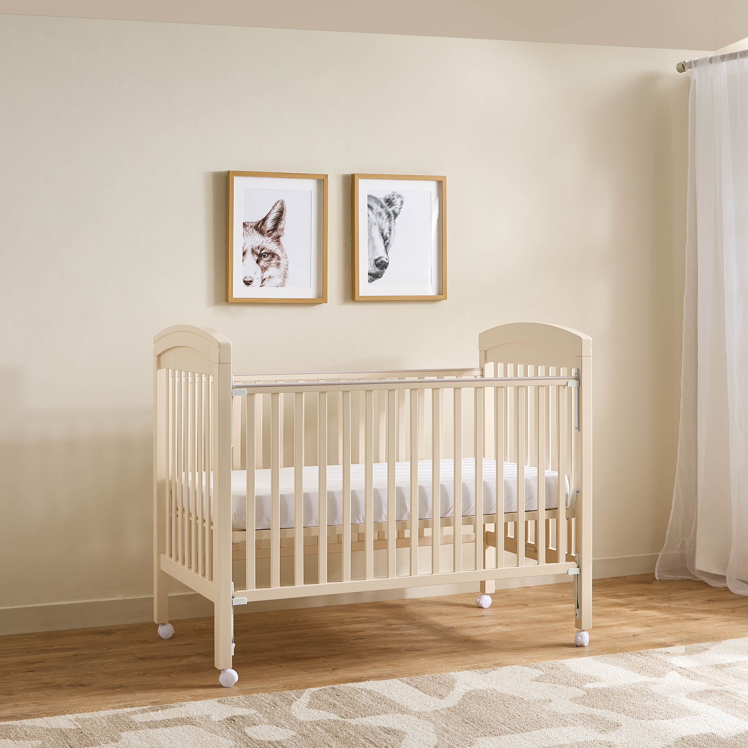 Magaret Crib with Adjustable Height (Up to 3 years)-baby-nursery-furniture-cribsandbeds-babycribs-image-4
