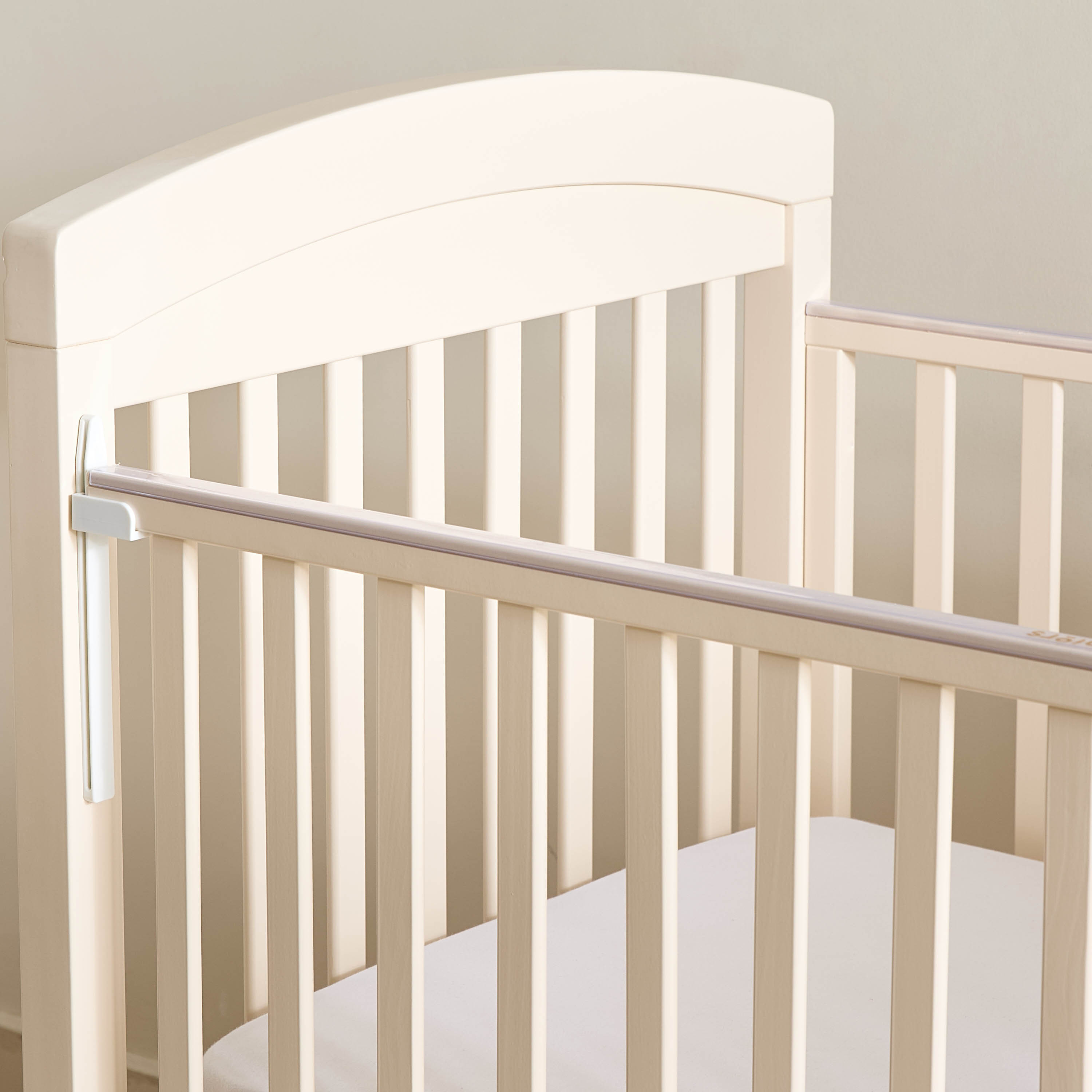 Magaret Crib with Adjustable Height (Up to 3 years)-baby-nursery-furniture-cribsandbeds-babycribs-image-7