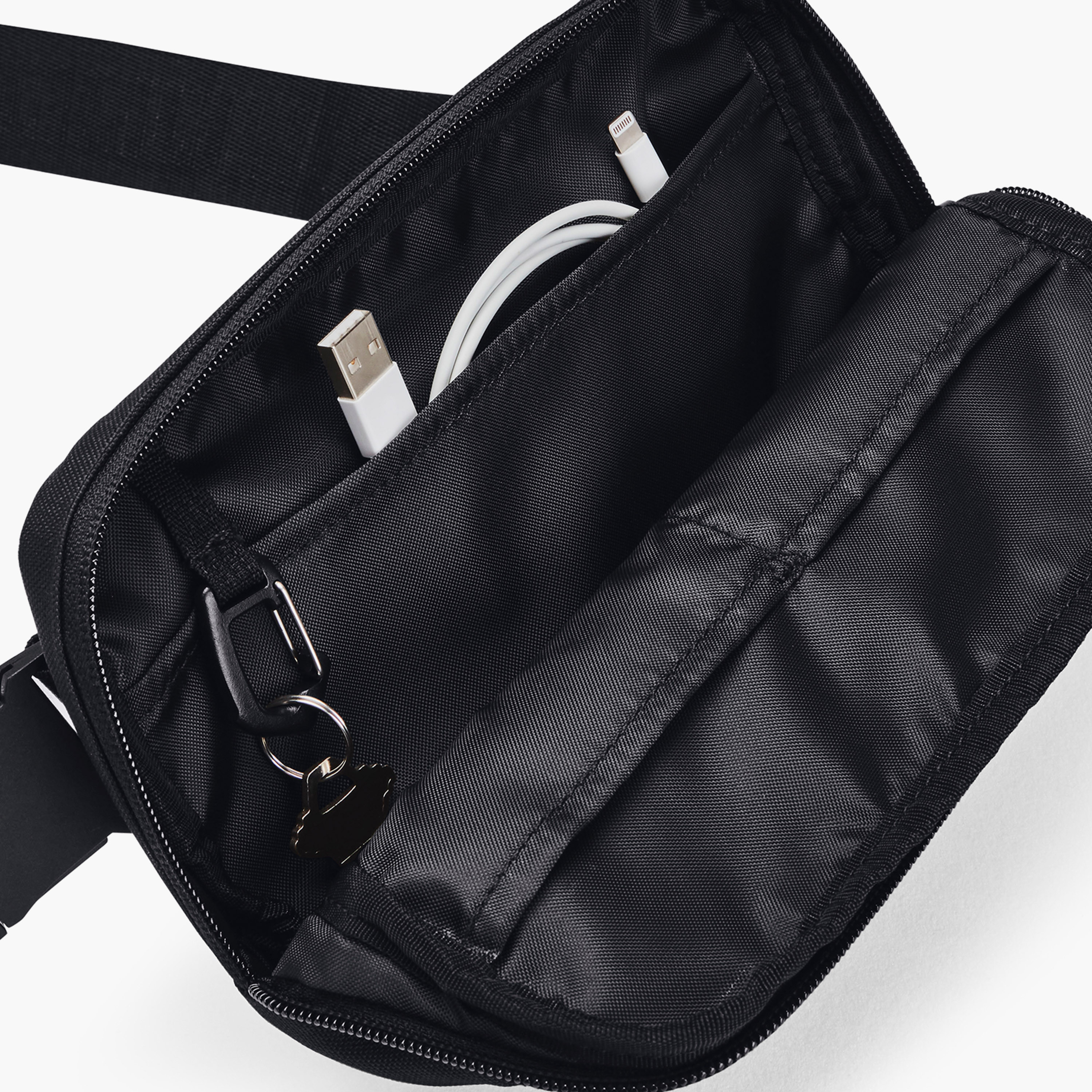 Under Armour Loudon Waist Bag Crossbody 1378418 | OE-sports-women-accessories-image-5
