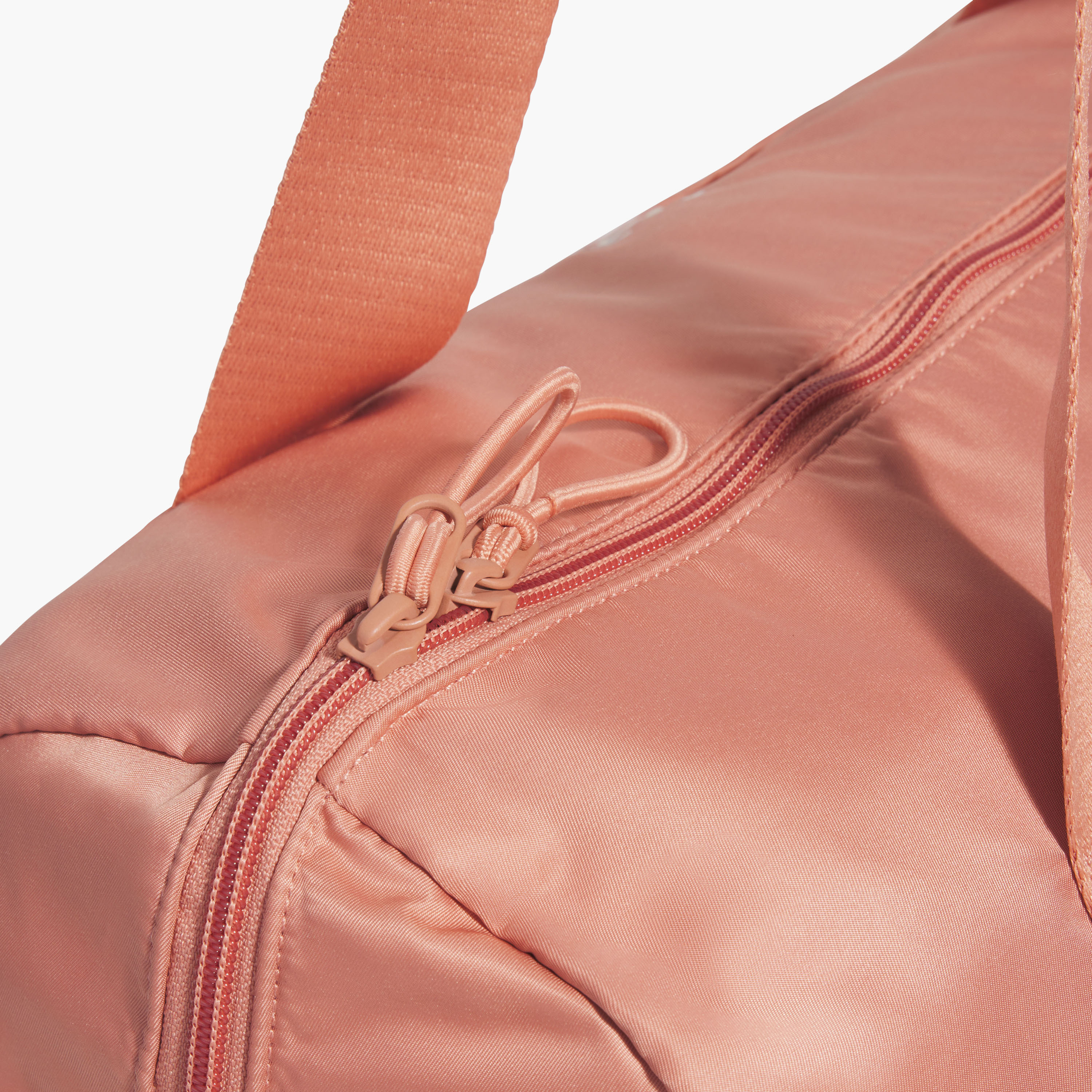 أندر أرمور - حقيبة دافل ستوديو لايت   1388915 | OE-sports-women-accessories-image-7
