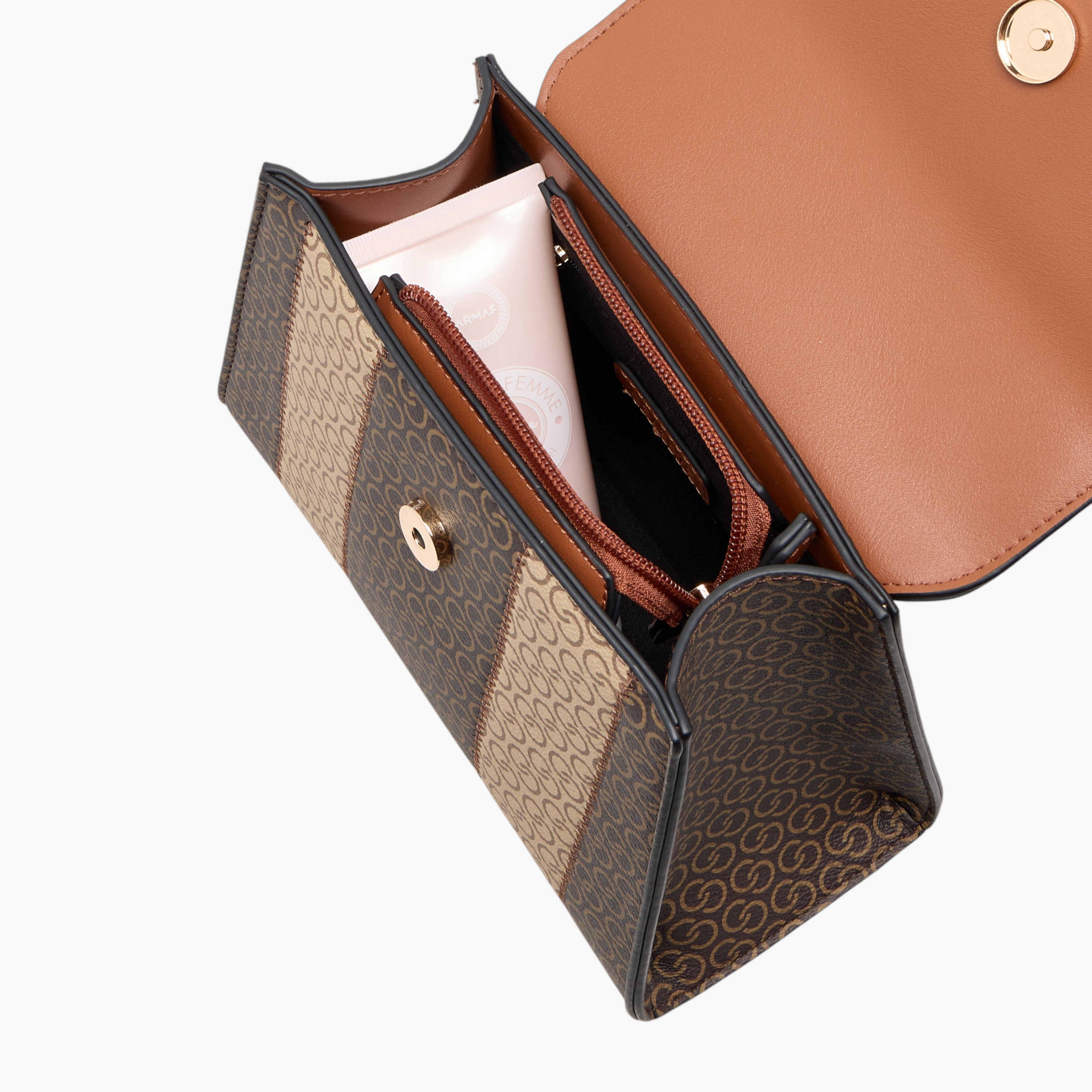 شنطة ساتشيل بحزام قابل للفصل وطية إغلاق وطبعات مونوجرام من سيليست-women-bagsandwallets-handbags-image-7