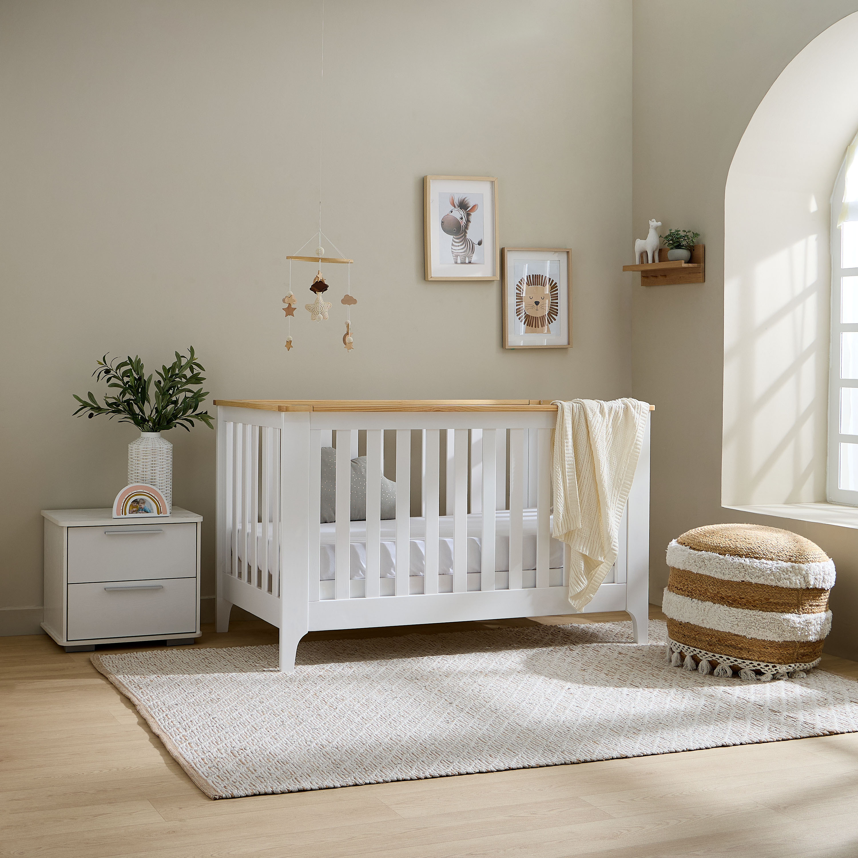 Little Bloomers June Crib with 3-in-1 Convertible Design and Adjustable Height (Up to 5 years)-baby-nursery-furniture-cribsandbeds-babycribs-image-14