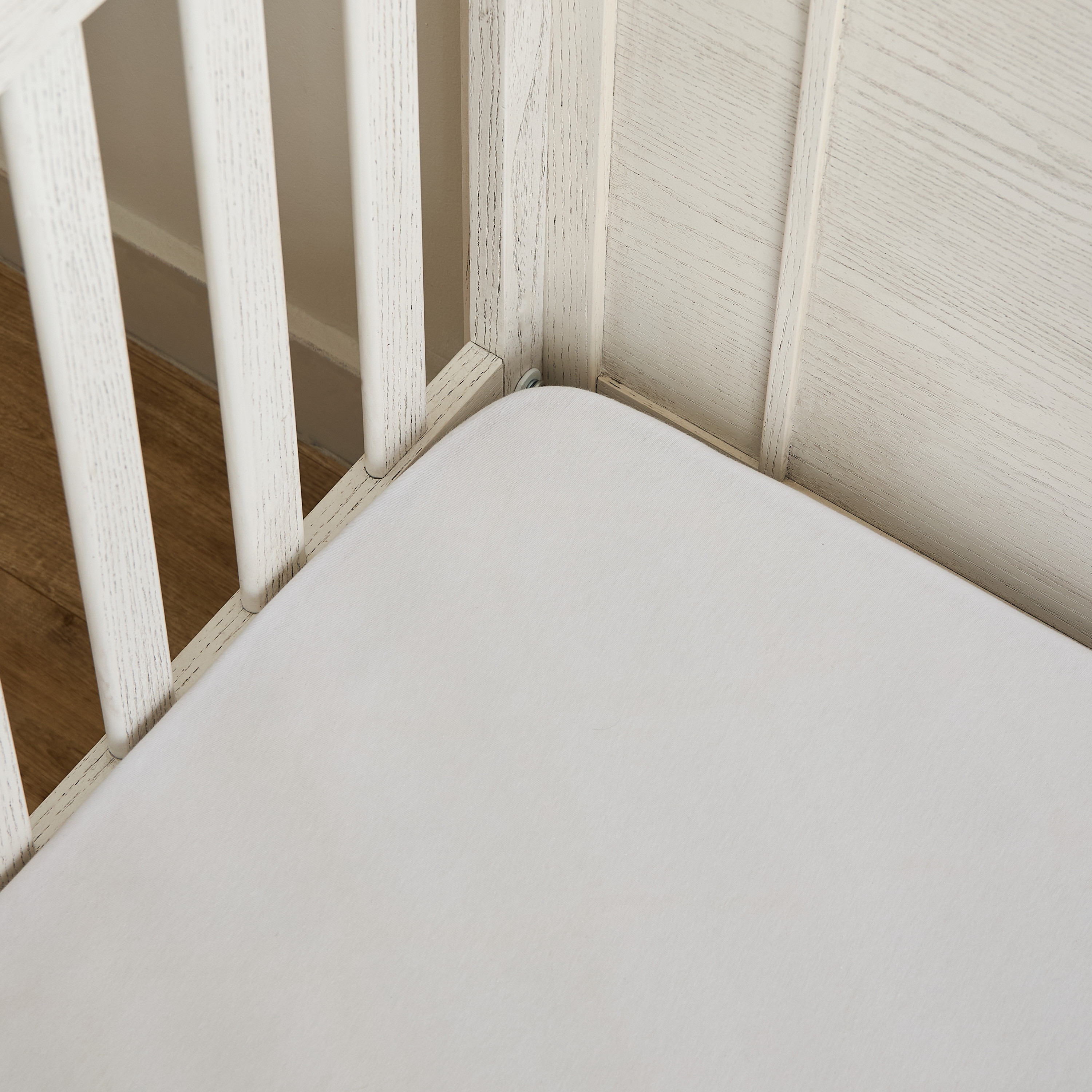 Giggles Atlas Crib with 2-in-1 Convertible Design and Adjustable Height (Up to 6 years)-baby-nursery-furniture-cribsandbeds-babycribs-image-10