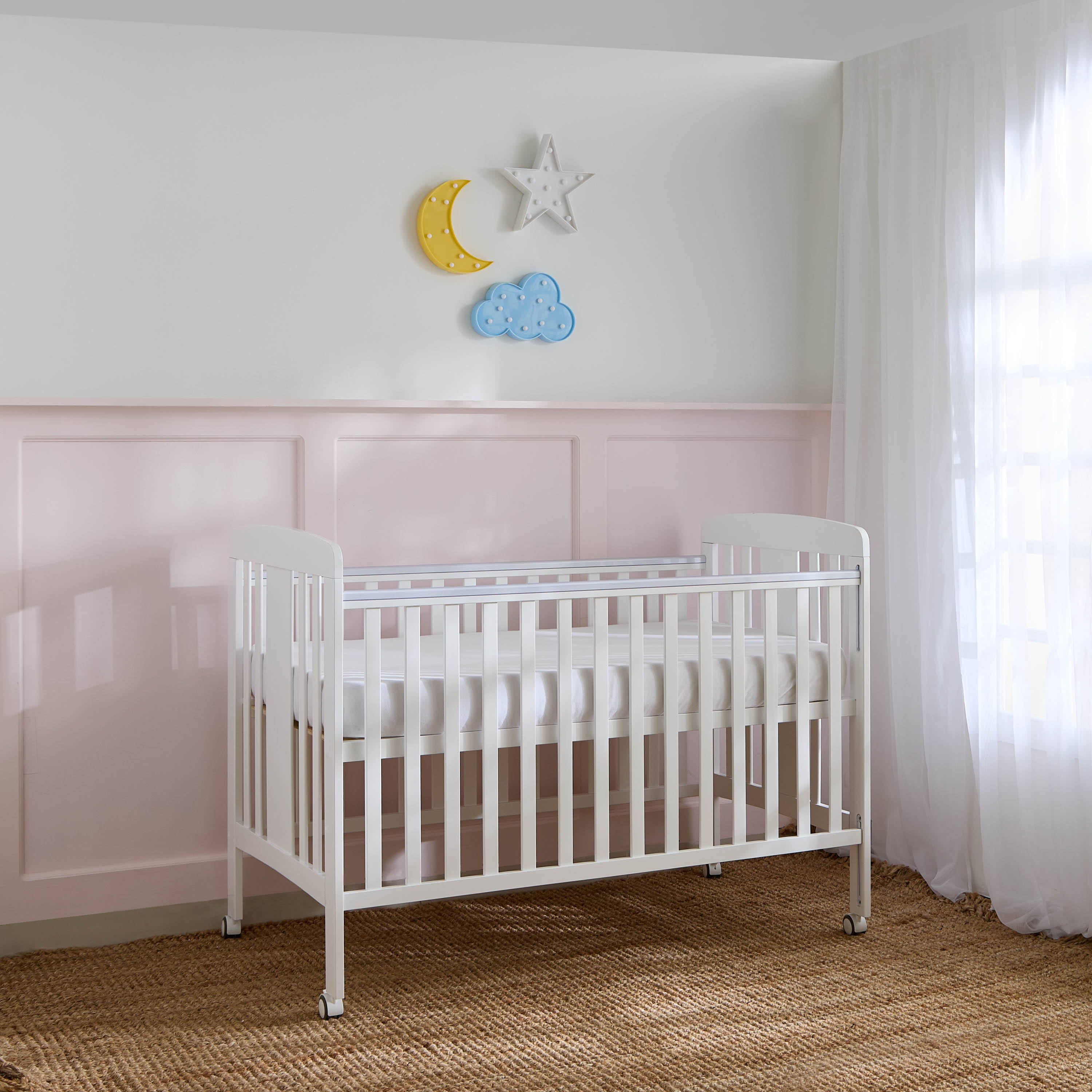 سرير أطفال بجانب منسدل من ليتل بلومرز - 70x130 سم-baby-nursery-furniture-cribsandbeds-babycribs-image-7