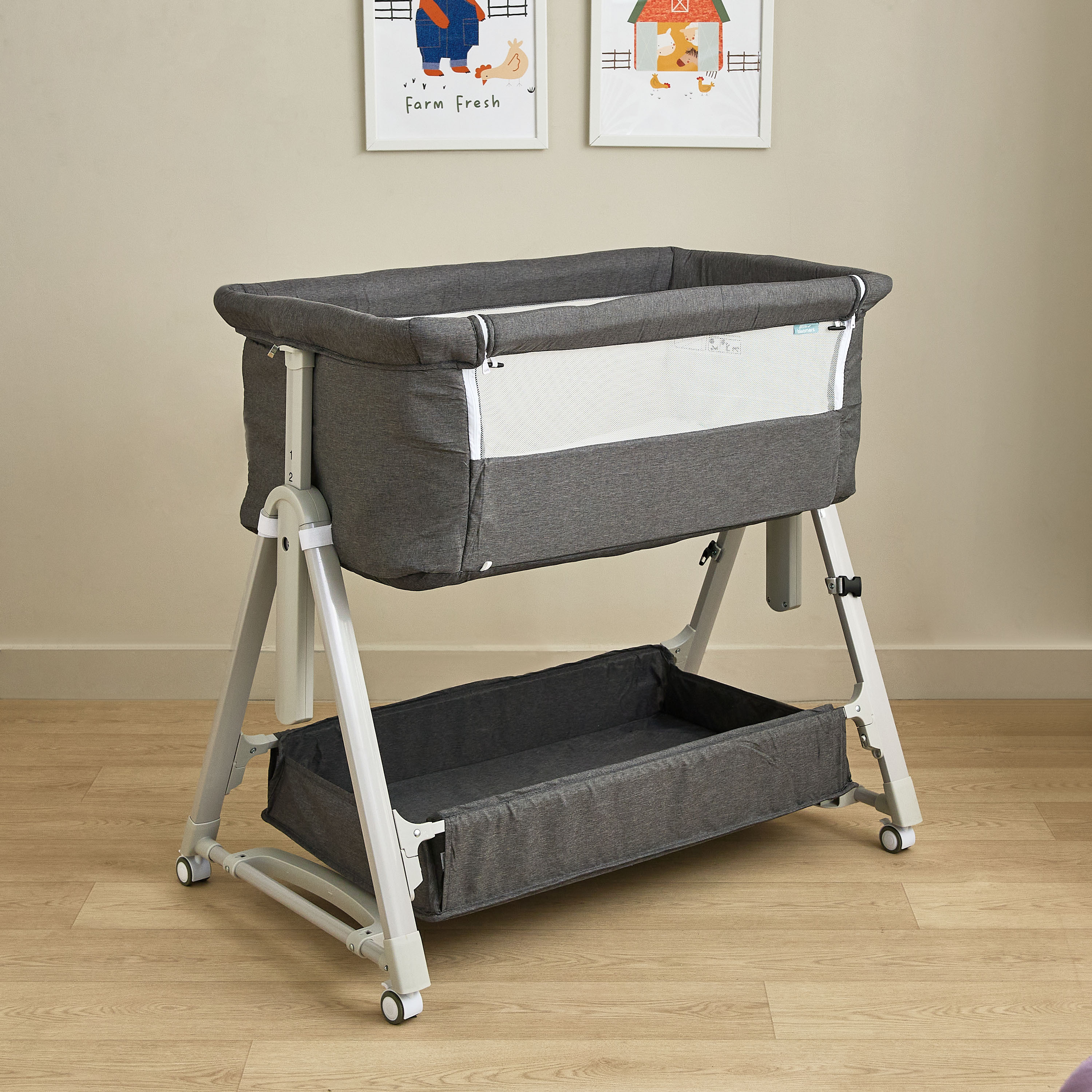 سرير هزاز من ليتل بلومرز من داليا-baby-nursery-furniture-cribsandbeds-bassinets-image-11