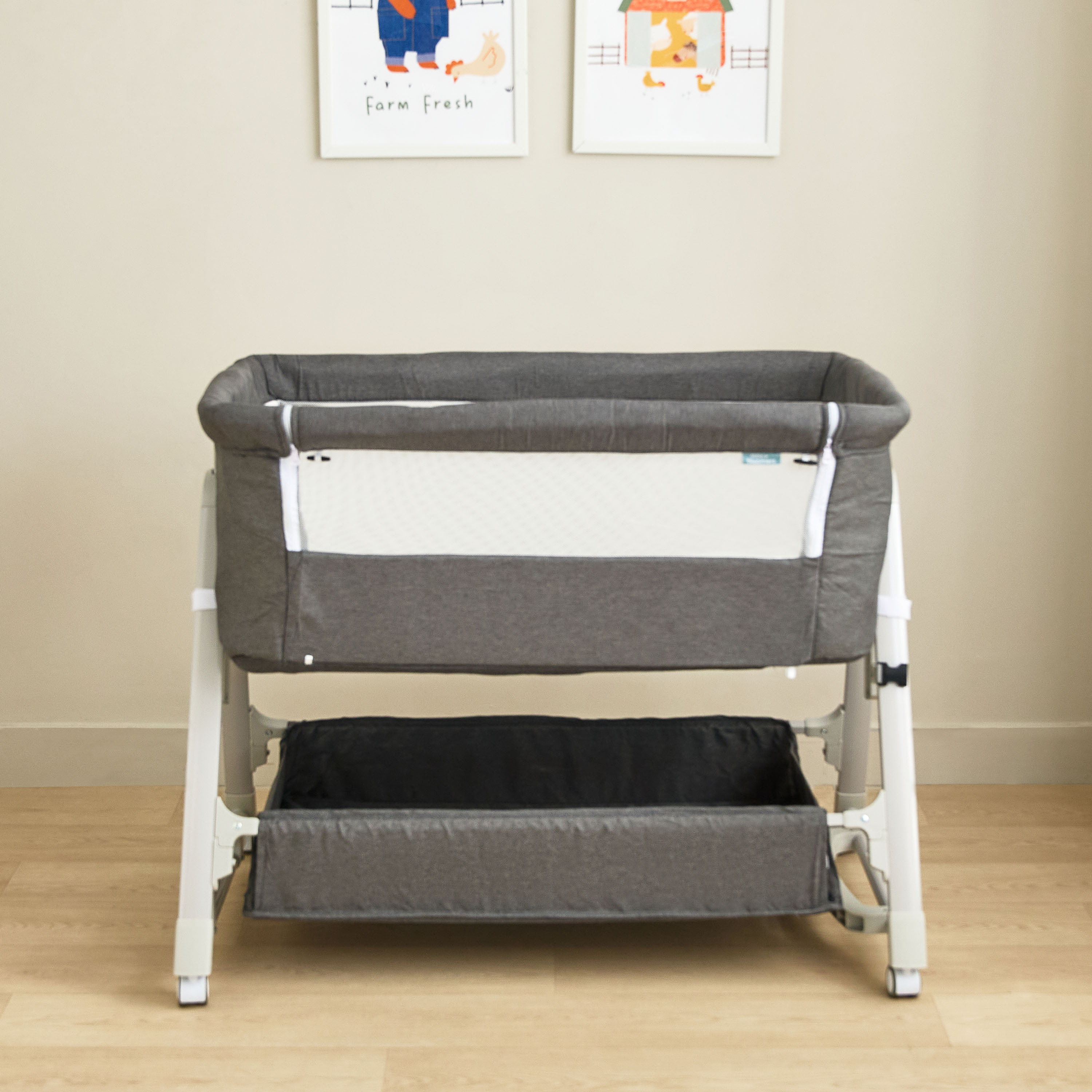 سرير هزاز من ليتل بلومرز من داليا-baby-nursery-furniture-cribsandbeds-bassinets-image-16