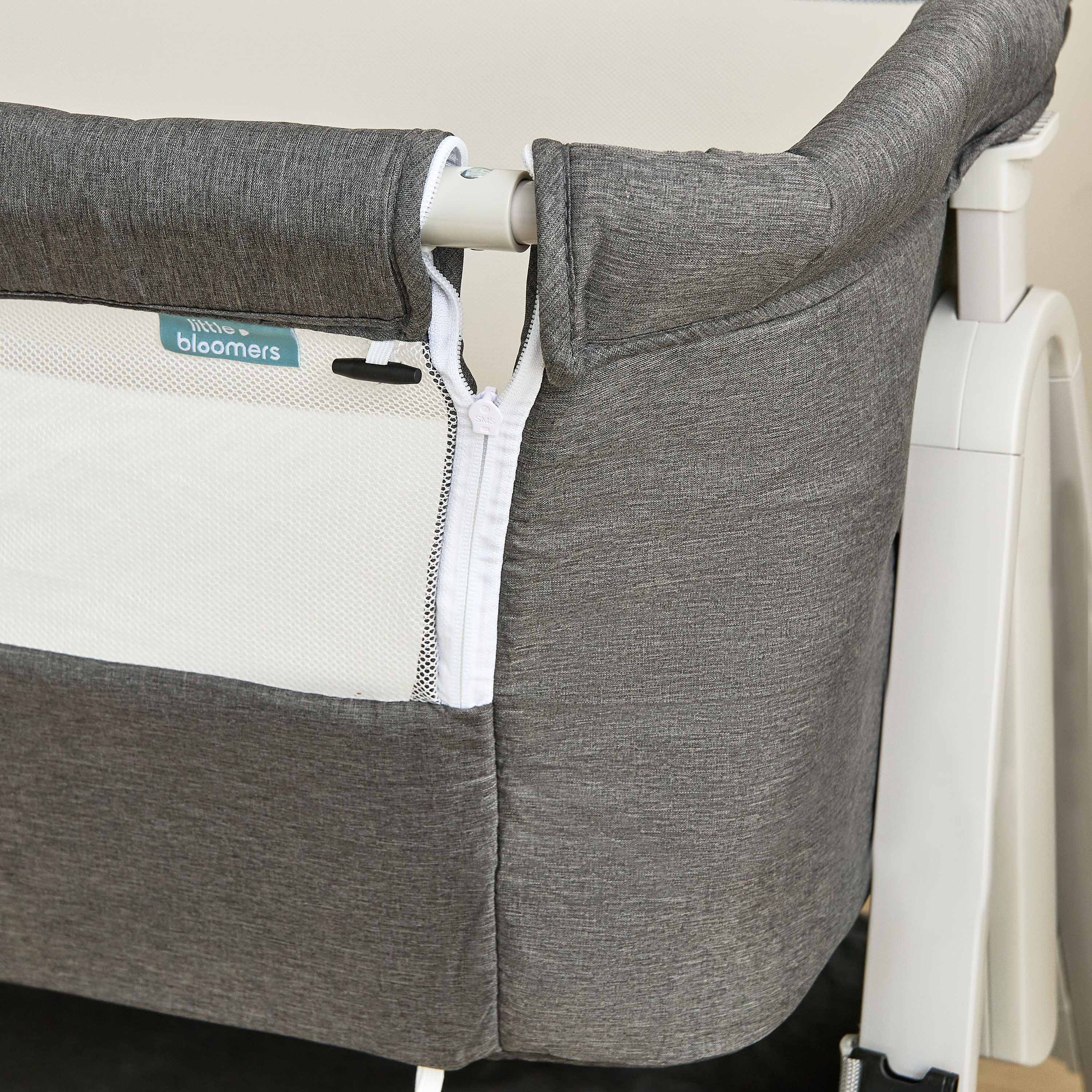 سرير هزاز من ليتل بلومرز من داليا-baby-nursery-furniture-cribsandbeds-bassinets-image-4