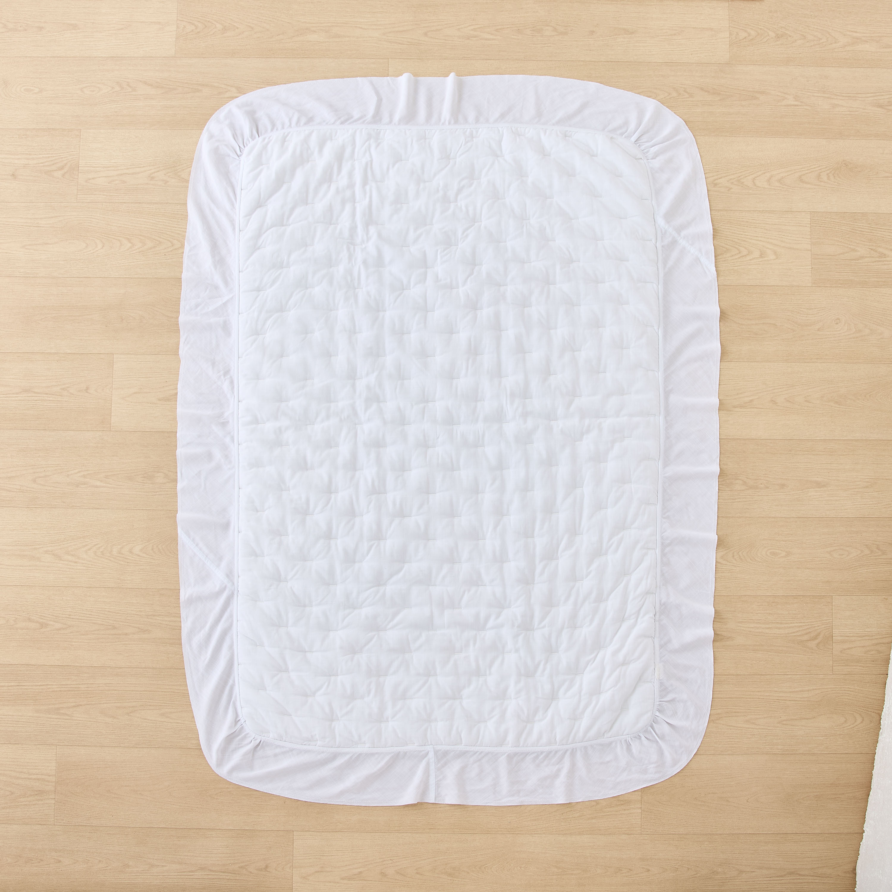Giggles Quilt with Lightweight Design, 90x130 cm-baby-nursery-babybedding-image-2