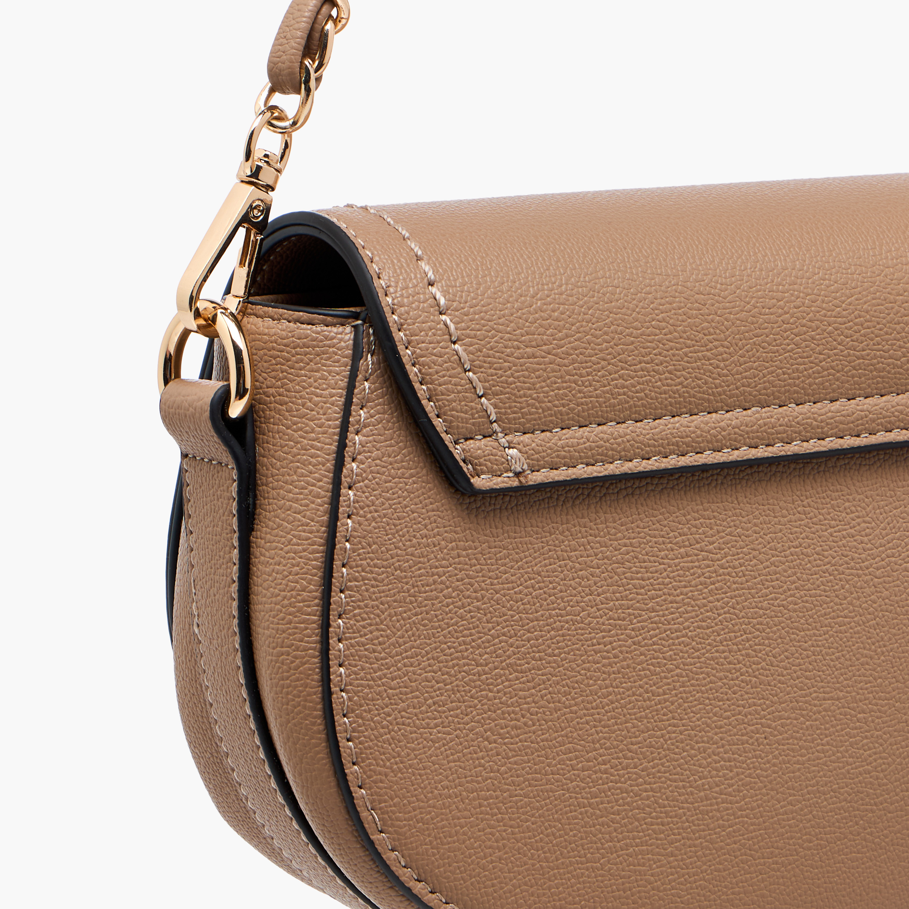 شنطة كروس بودي بحزام قابل للفصل وطية إغلاق وتزيينات قفل من سيليست-women-bagsandwallets-handbags-image-5