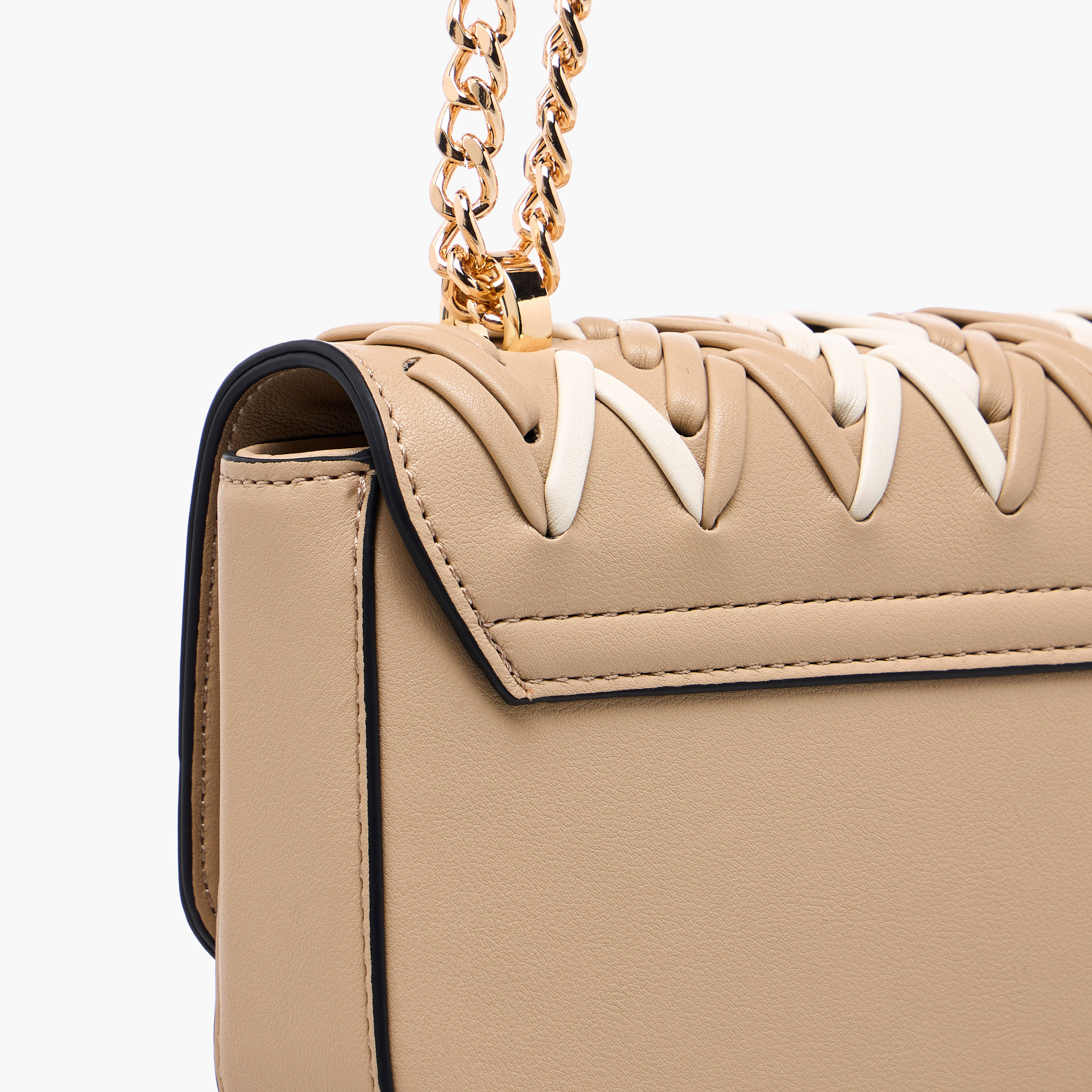 شنطة كروس بودي بارزة الملمس بحزام سلسلة وطية إغلاق من سيليست-women-bagsandwallets-handbags-image-6