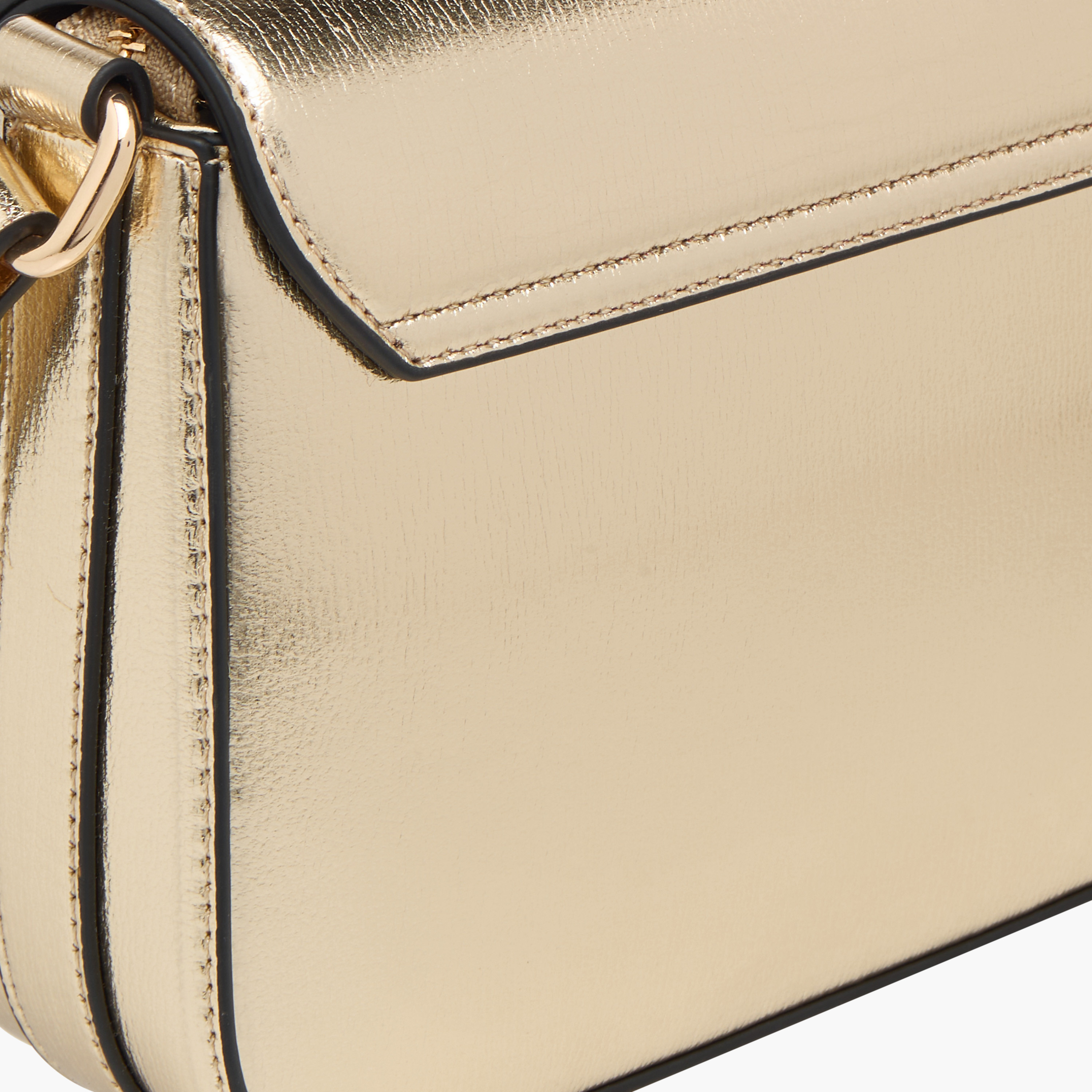 شنطة كروس بودي ميتاليك بطية إغلاق وحزام قابل للتعديل من سيليست-women-bagsandwallets-handbags-image-5