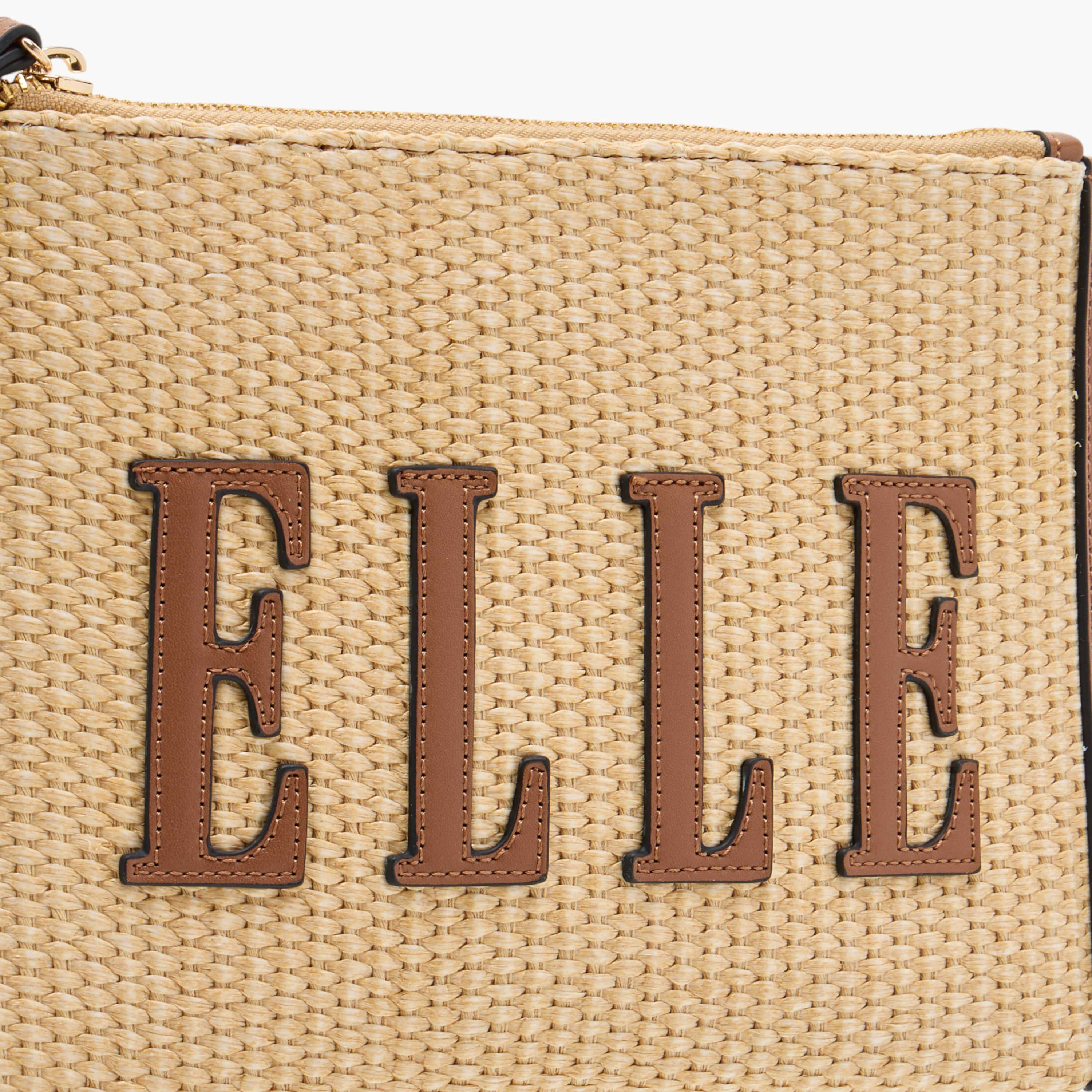 شنطة كلاتش بتفاصيل شعار وسحّاب وحلقة معصم من إيل-women-bagsandwallets-handbags-image-4
