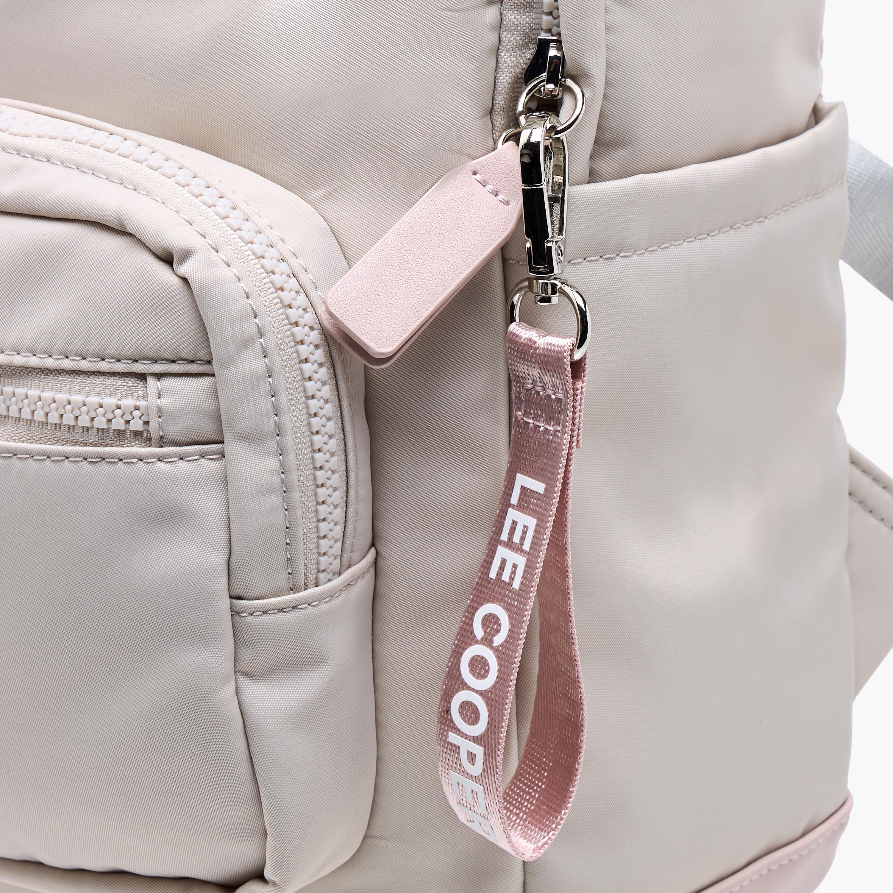 شنطة ظهر سادة بحزام قابل للتعديل وسحاب إغلاق من لي كوبر - 34x12x40 سم-women-bagsandwallets-backpacks-image-5