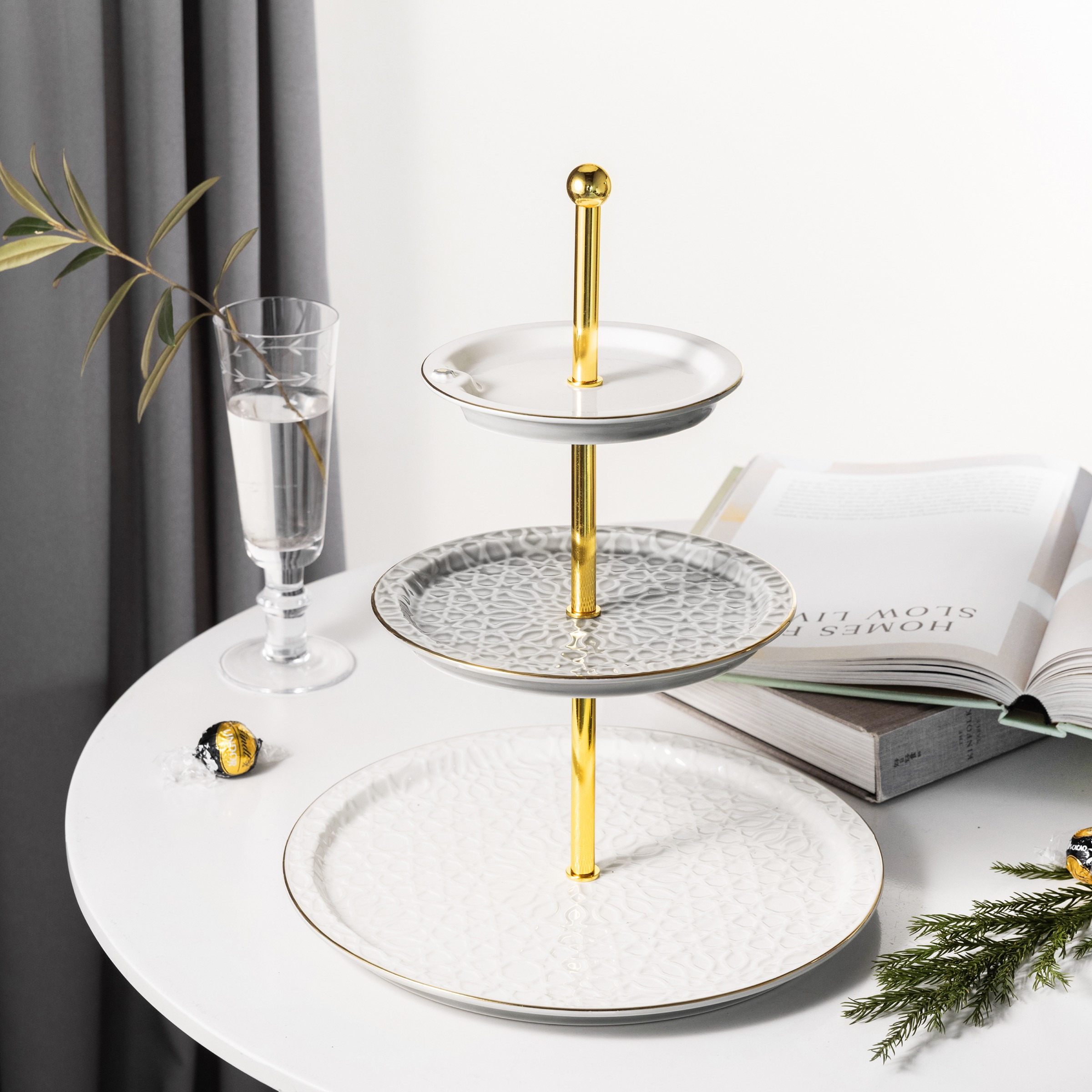 حامل كيك بورسلان 3 طوابق من أوتانتك أصالة - 14x27x9 سم-household-dining-serveware-cakestands-image-1