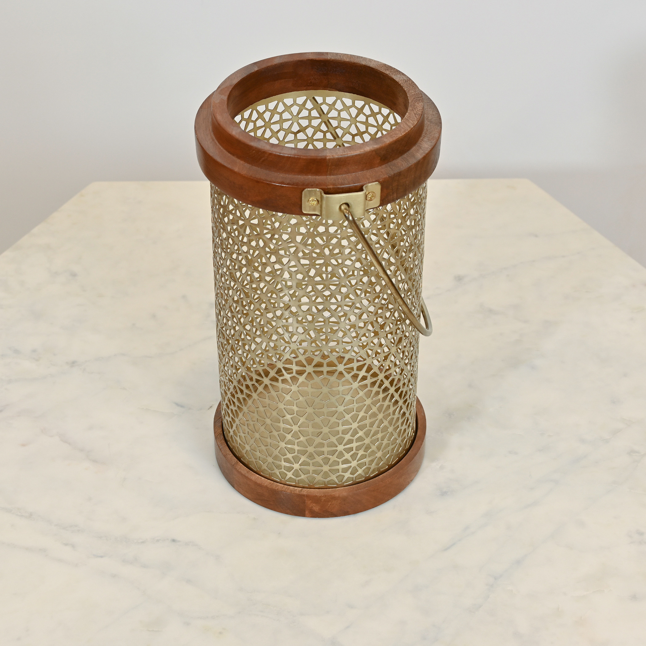فانوس أسطواني بتفاصيل مفرغة من هوم كارفينج - 33 سم-household-decor-candleholdersandlanterns-image-3