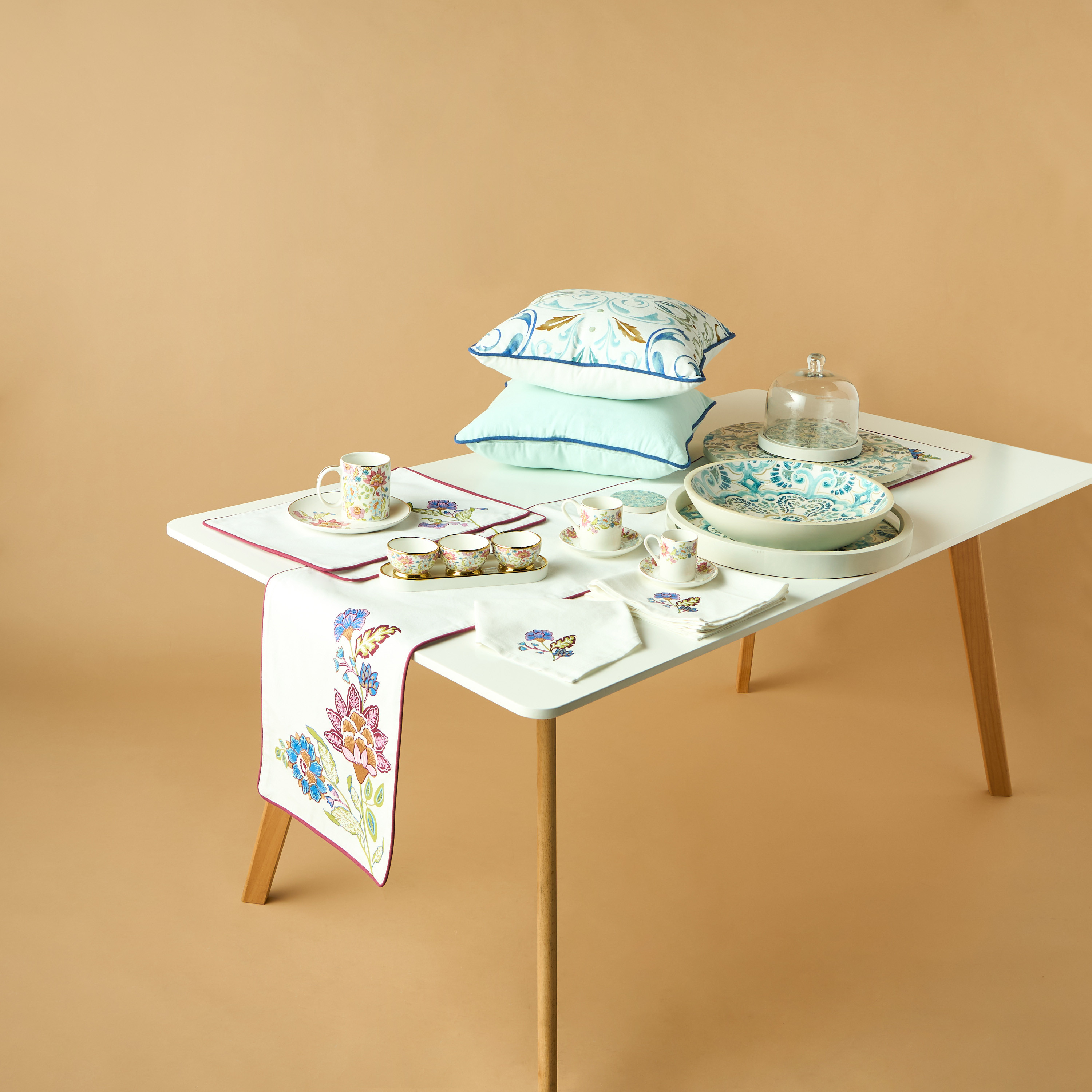 Summer Flower Embroidered Table Runner-household-dining-tablelinen-runnersandtablecovers-image-5