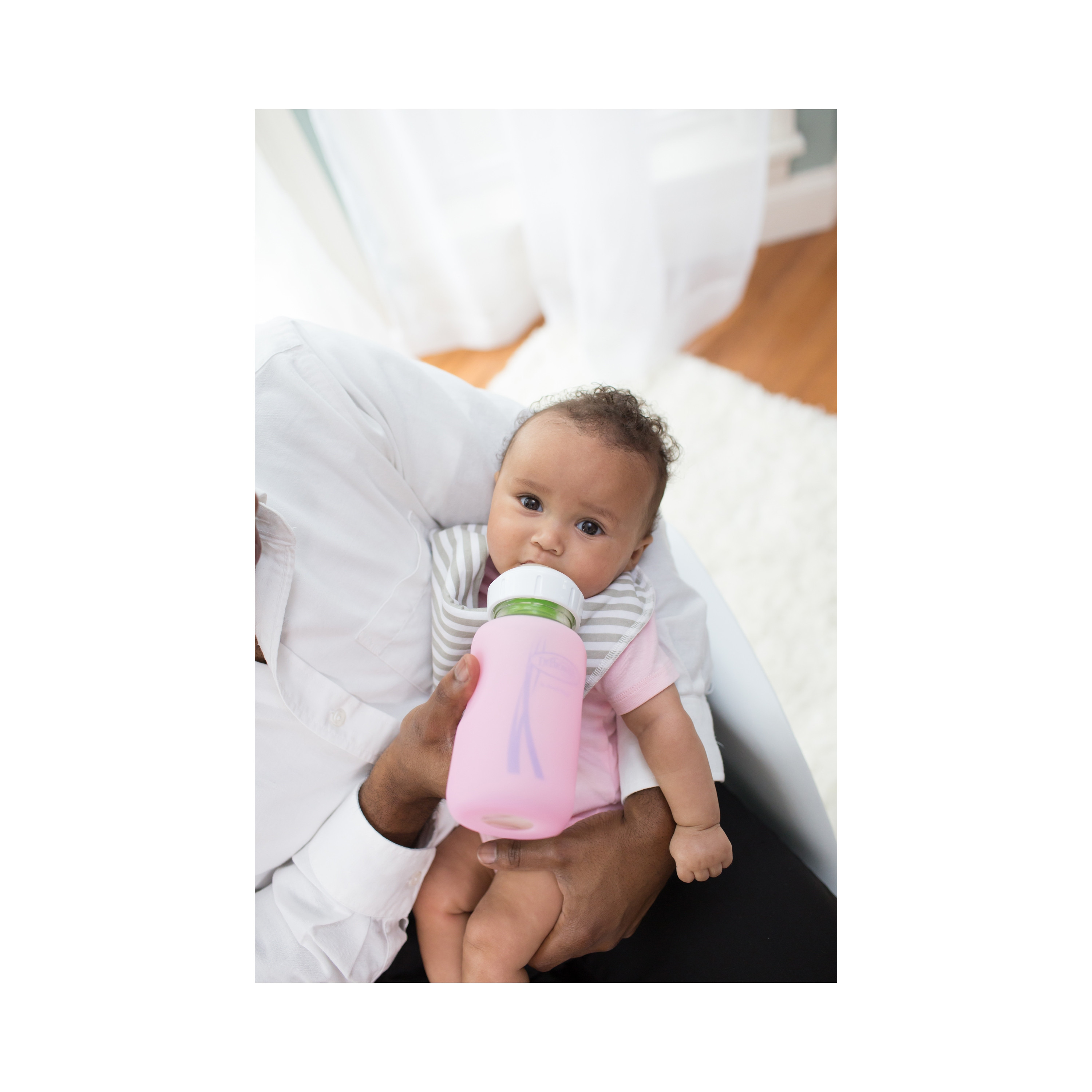 جراب زجاجي برقبة واسع من دكتور براونزة - 270 مل-baby-feeding-feedingbottles-bottlecovers-image-3