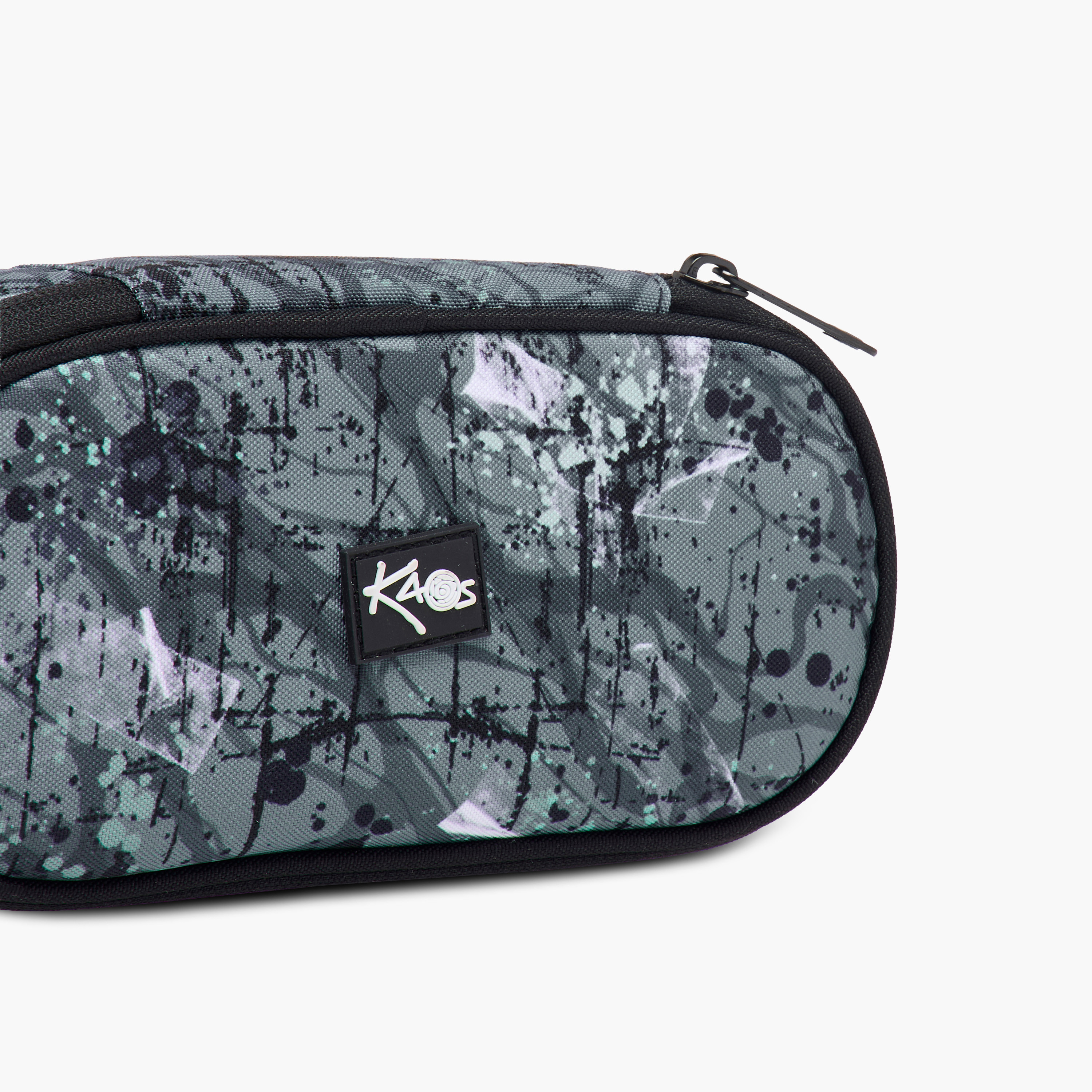 مقلمة بطبعات جرافيتي مع سحاب إغلاق من كاوس-school-stationery-pencilcases-image-4