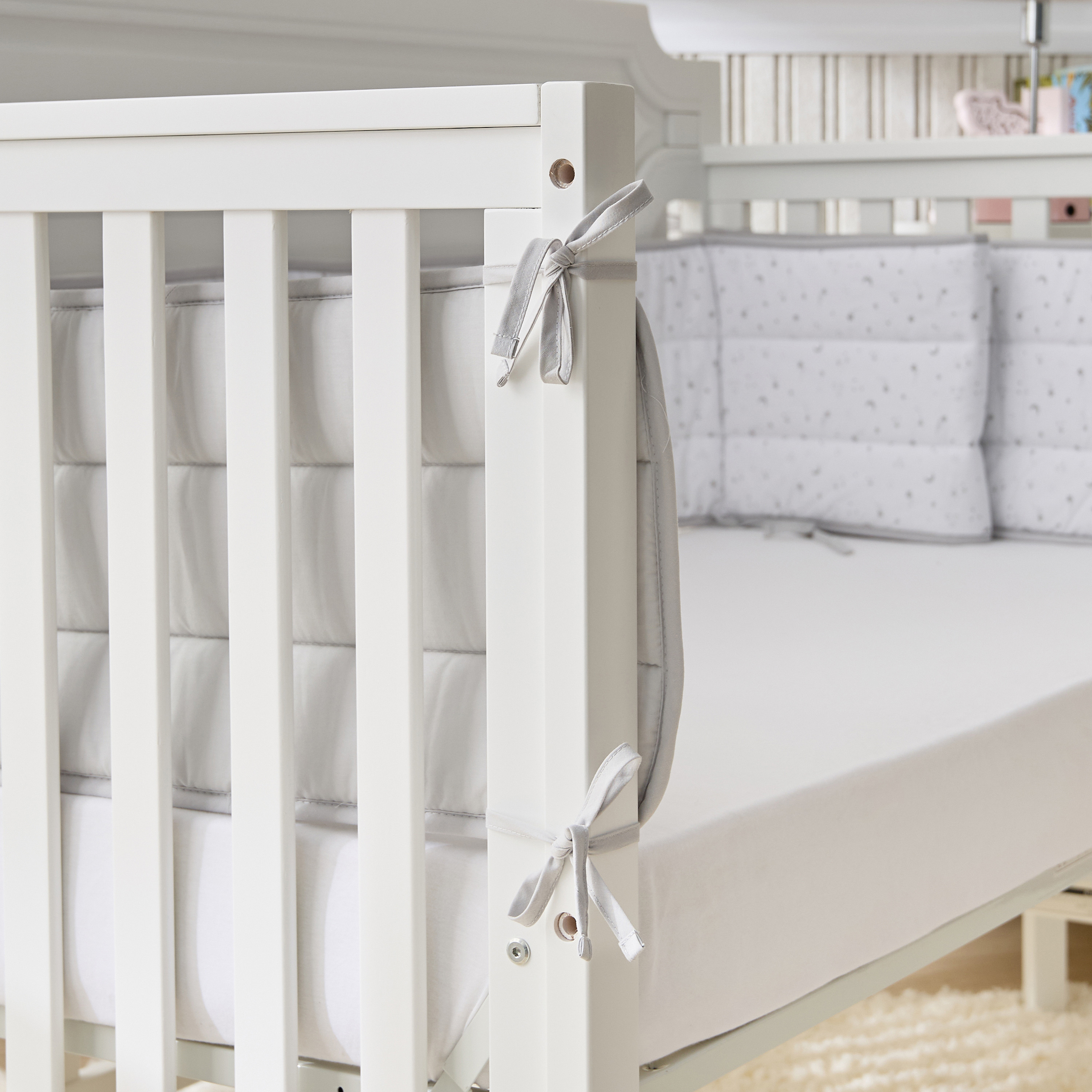مصد سرير بطول كامل من جونيورز - 30×390 سم-baby-nursery-babybedding-image-4