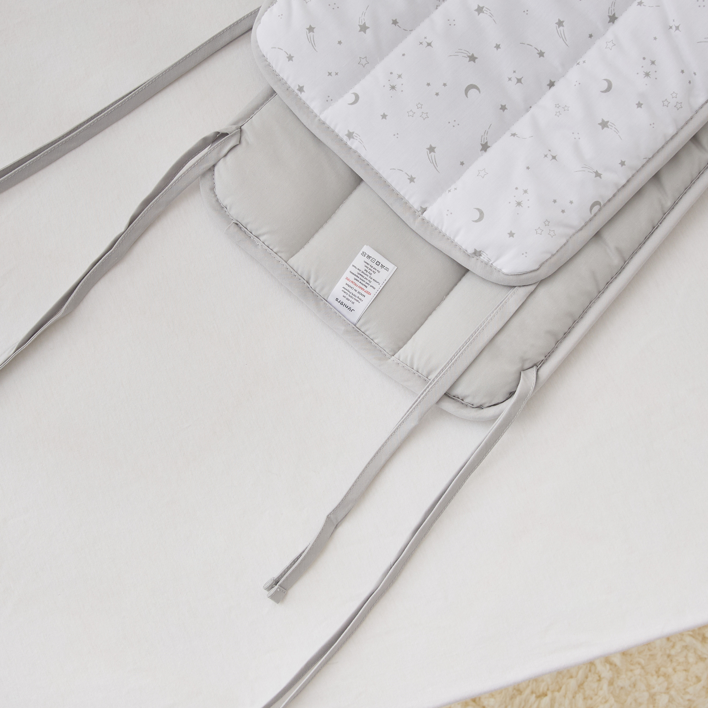 مصد سرير بطول كامل من جونيورز - 30×390 سم-baby-nursery-babybedding-image-2