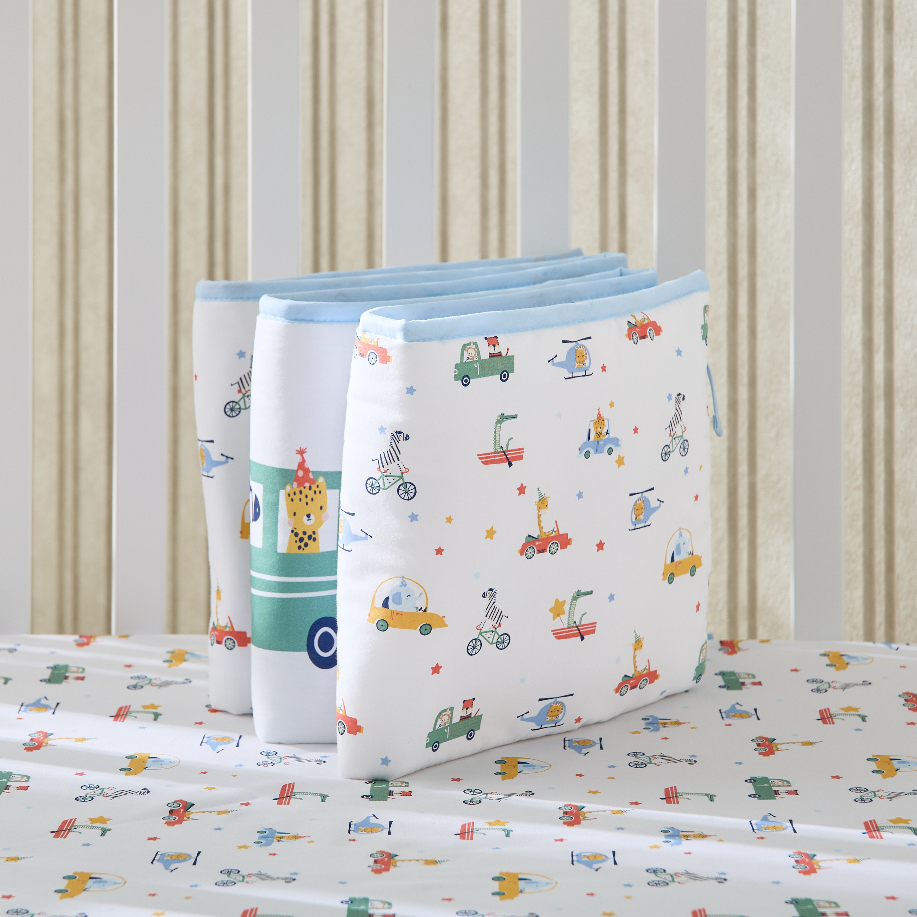 طقم مفروشات سرير 4 قطع بطبعات مركبات من جونيورز- 80x120 سم-baby-nursery-babybedding-image-11