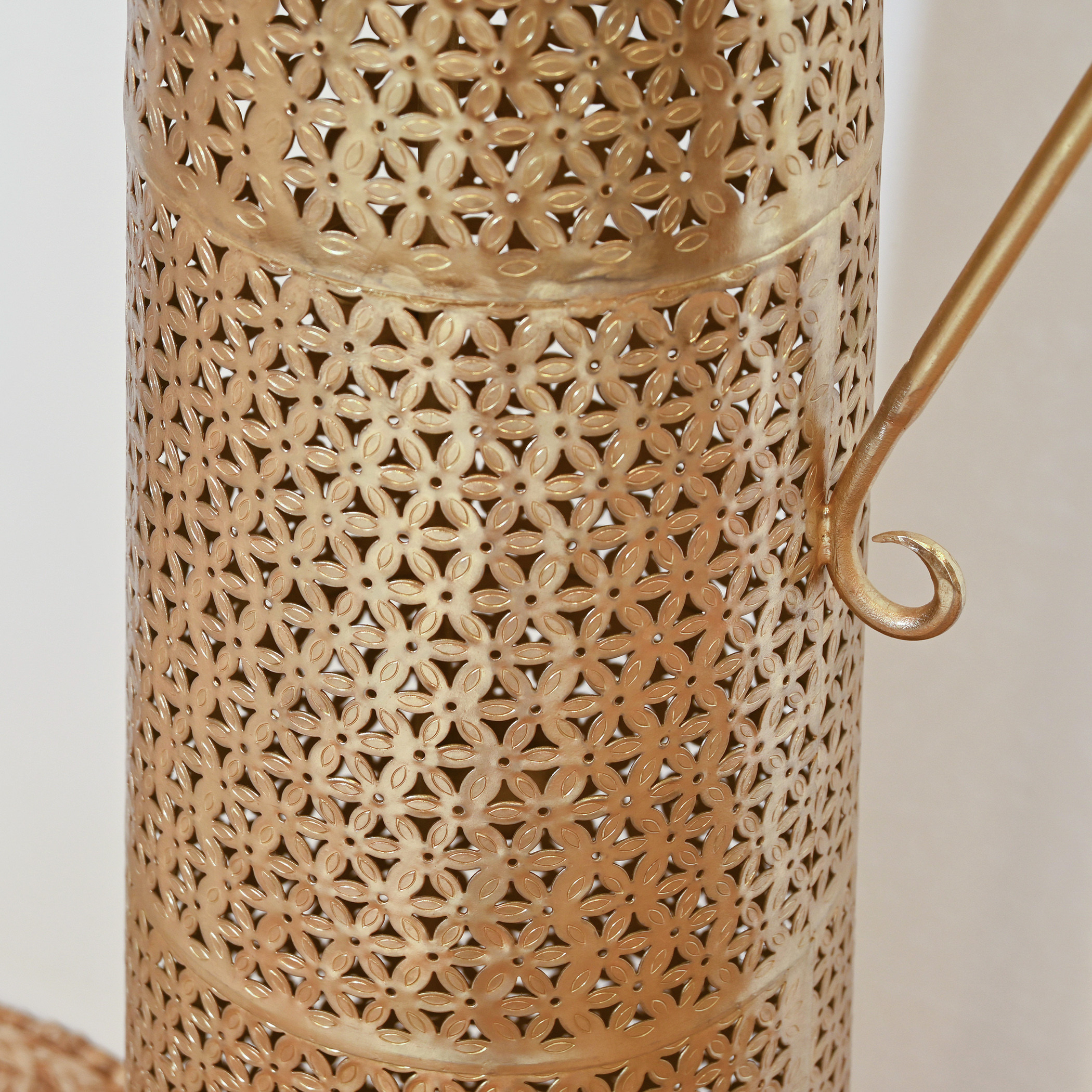 حامل شموع بتفاصيل مفرّغة من النحاس - 153 سم-household-decor-candleholdersandlanterns-image-6