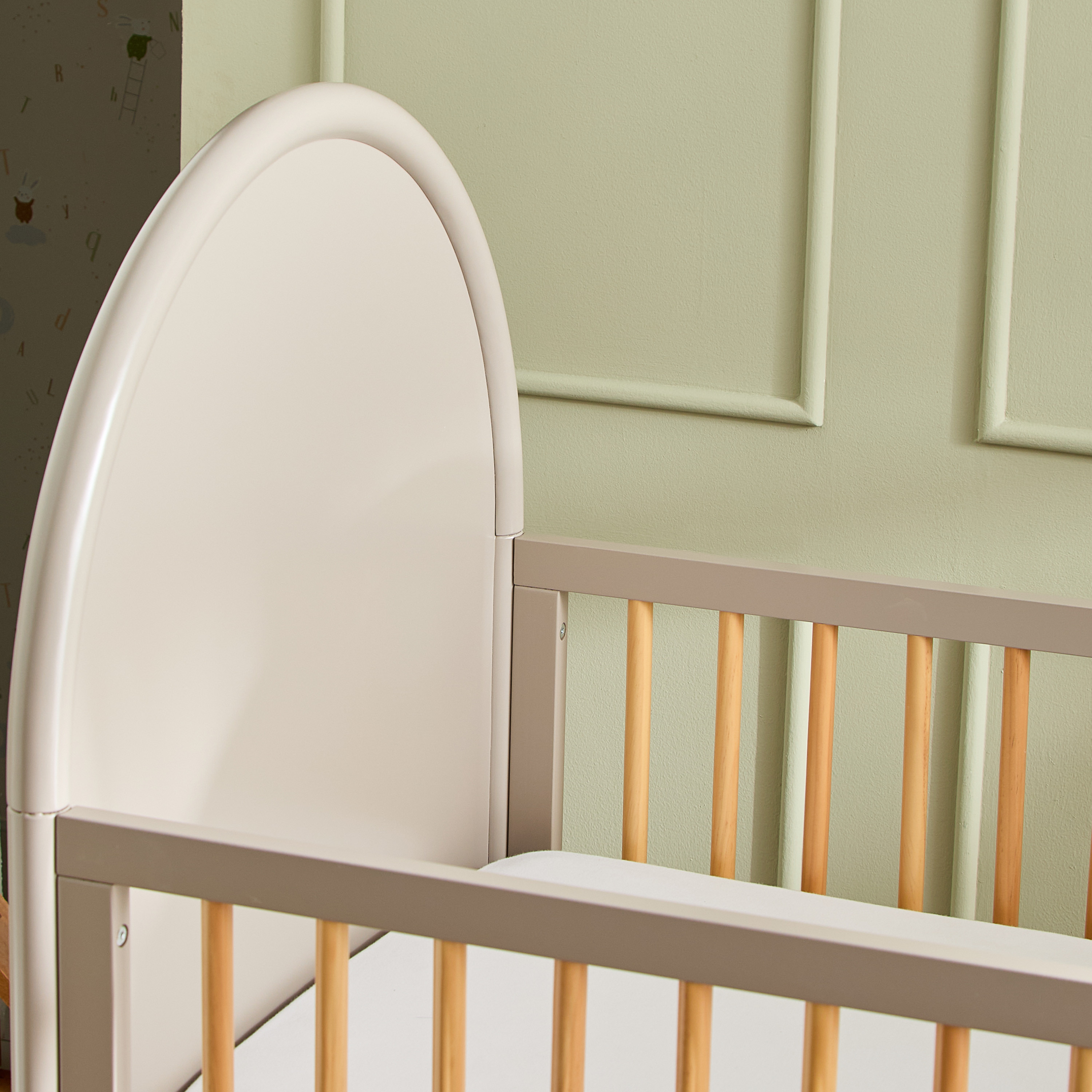 Giggles Avery Crib with Convertible Design and Adjustable Height (Up to 6 years)-baby-nursery-furniture-cribsandbeds-babycribs-image-6