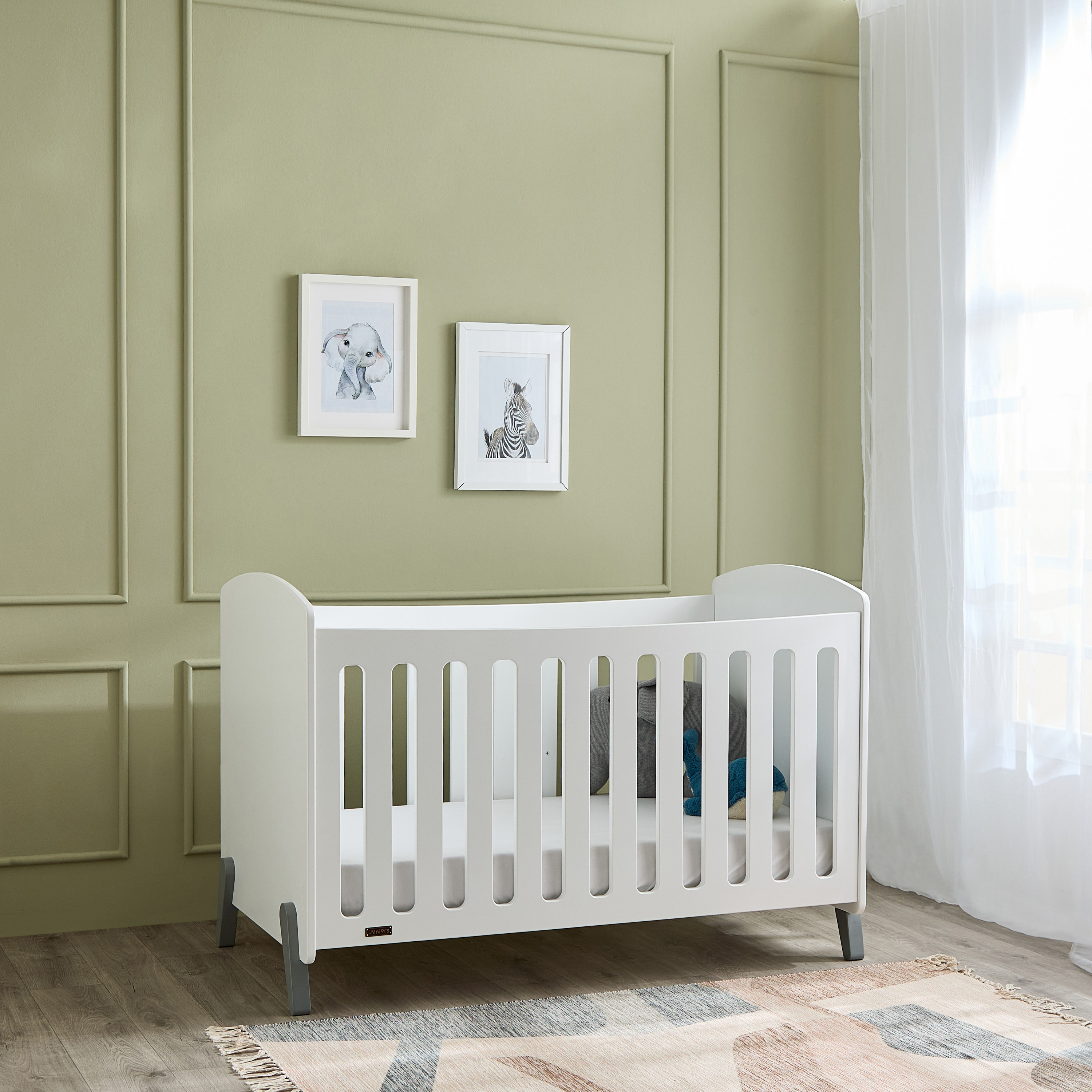سرير أطفال قابل للتحويل 2 في 1 ماتي من جيجلز-baby-nursery-furniture-cribsandbeds-babycribs-image-10