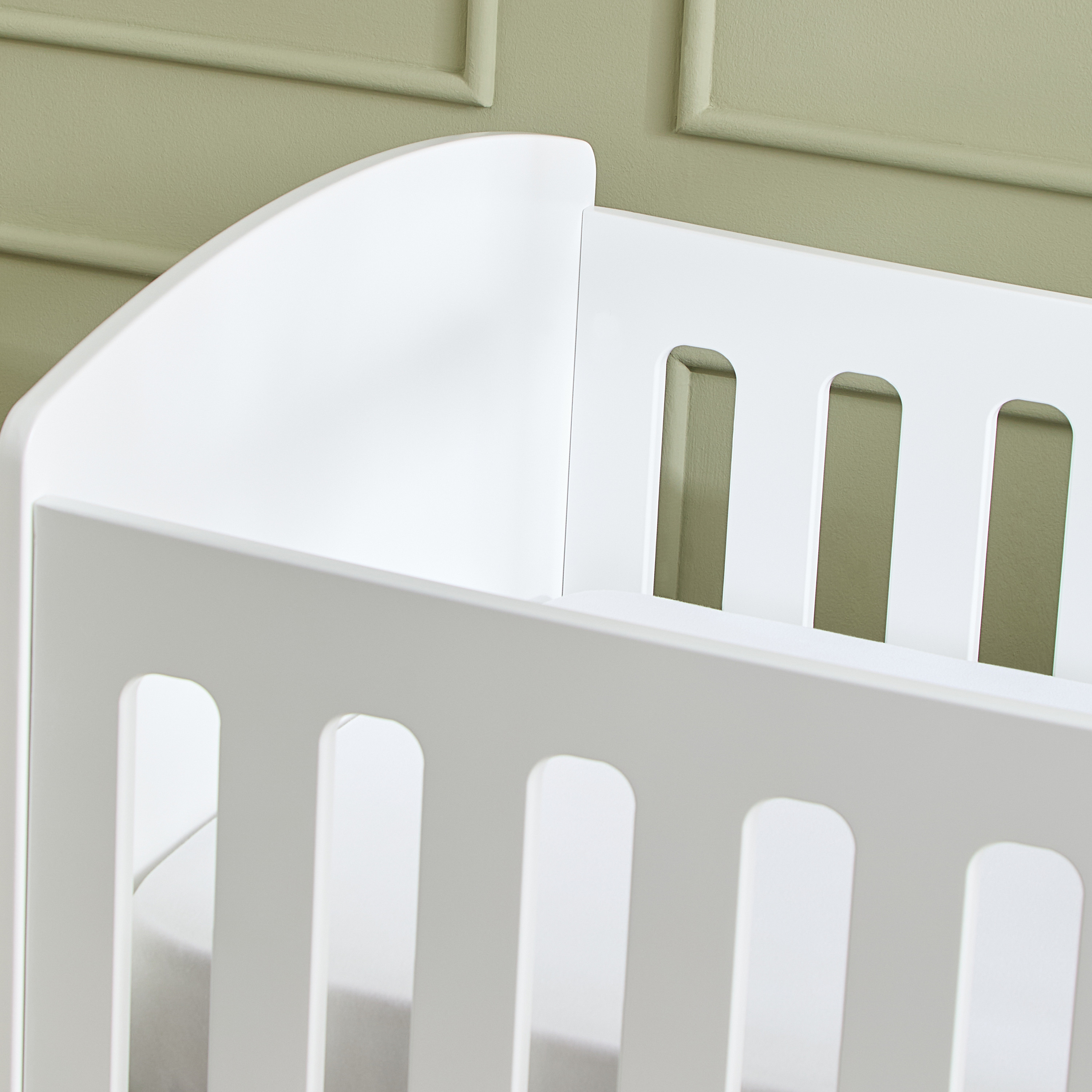 سرير أطفال قابل للتحويل 2 في 1 ماتي من جيجلز-baby-nursery-furniture-cribsandbeds-babycribs-image-5