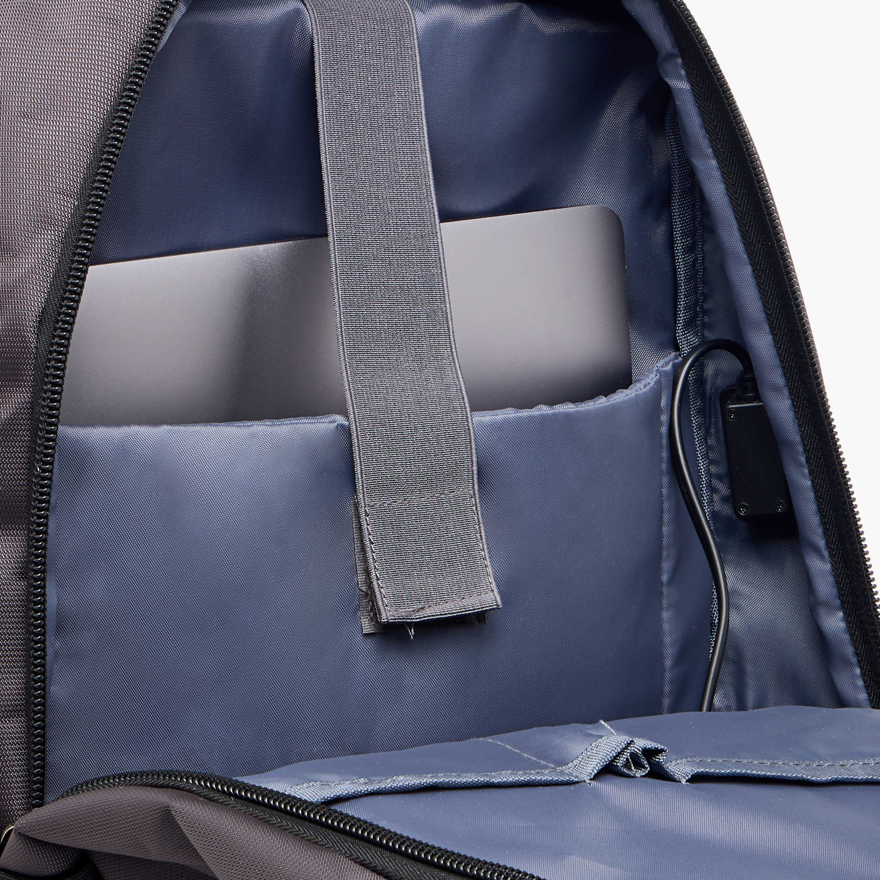 Solid 18-inch Backpack with Adjustable Straps and Zip Closure - 46x32x14 cms-school-bagsandbackpacks-backpacks-image-10