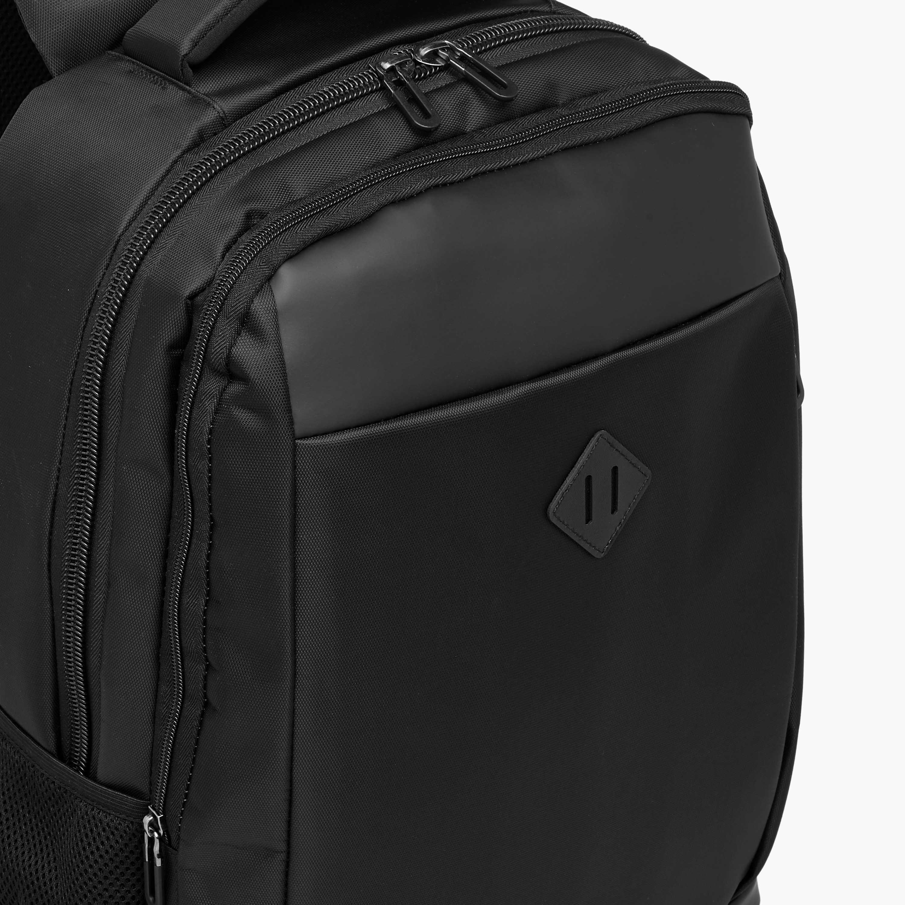 Tech Solid 18-Inch Backpack with Adjustable Shoulder Straps and Zip Closure - 46x32x16 cms-school-bagsandbackpacks-backpacks-image-7