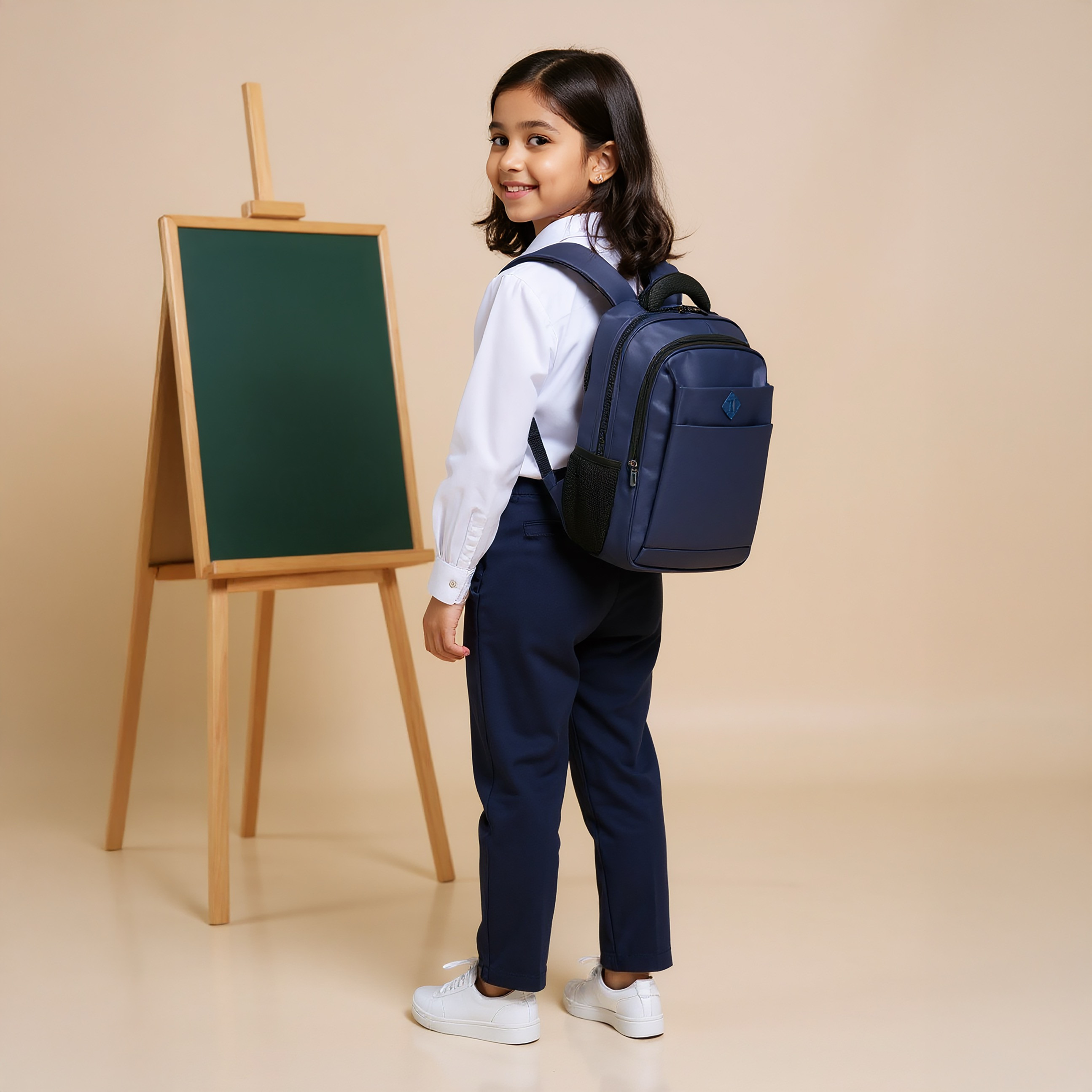 Solid 18-inch Backpack with Adjustable Straps and Zip Closure - 46x32x18 cms-promo_LS20_OMN-image-2